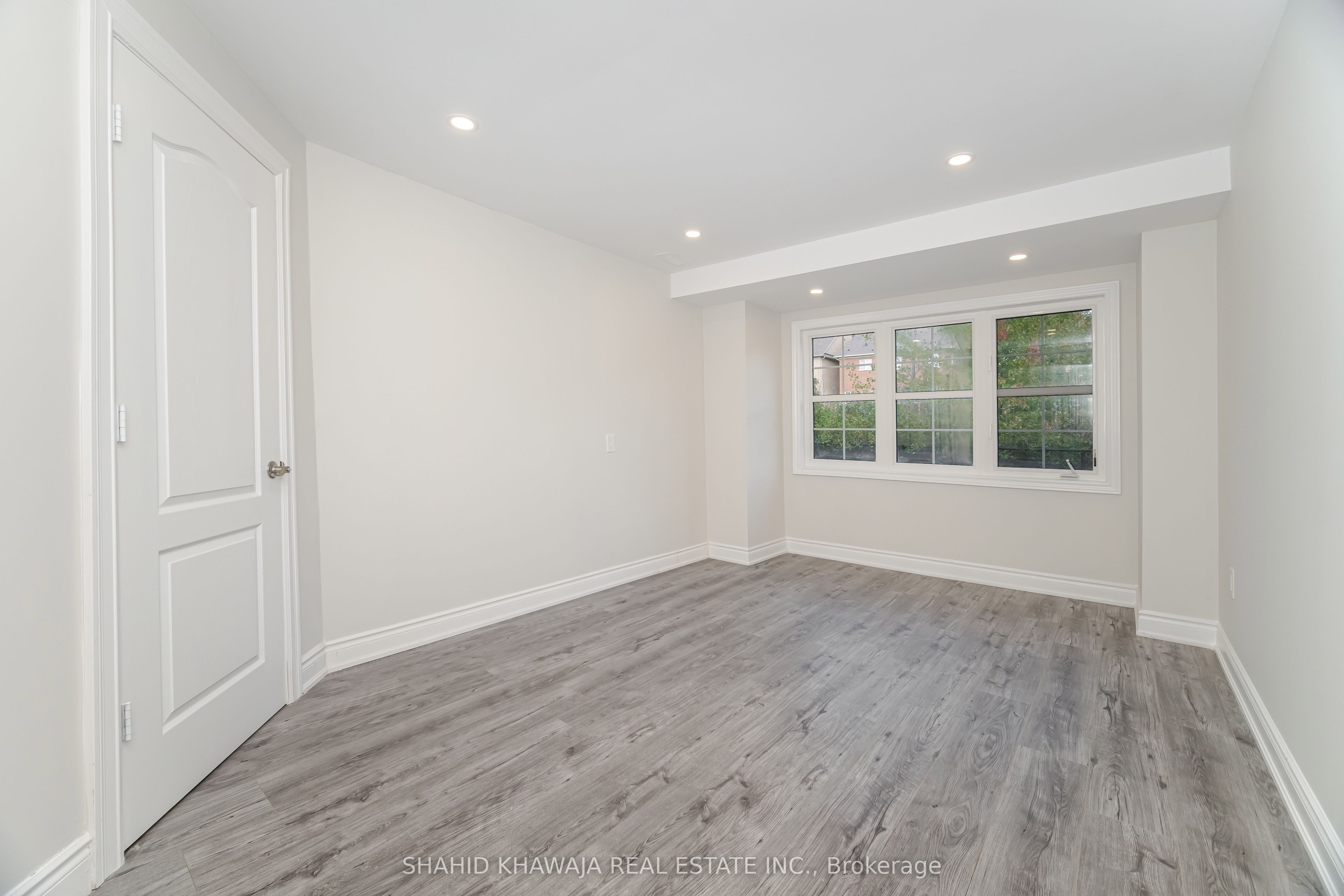 480 Nairn Circle Property Photo 35