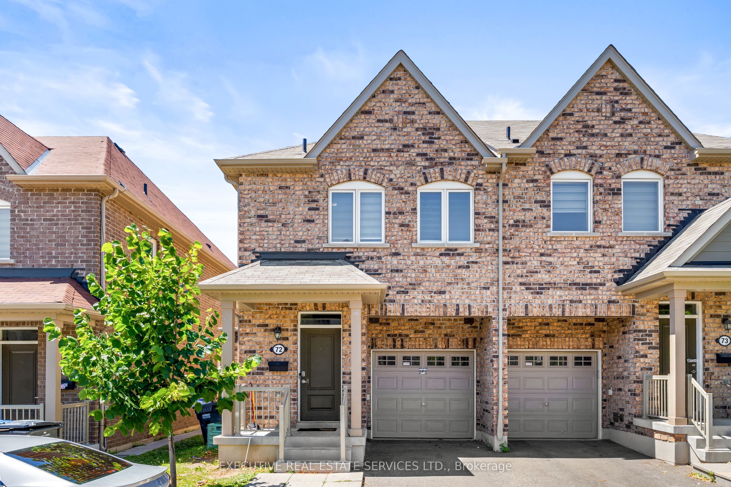 50 Edinburgh Dr Property Photo 1