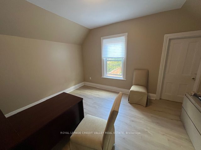 266 Main Street N 2 Property Photo 8