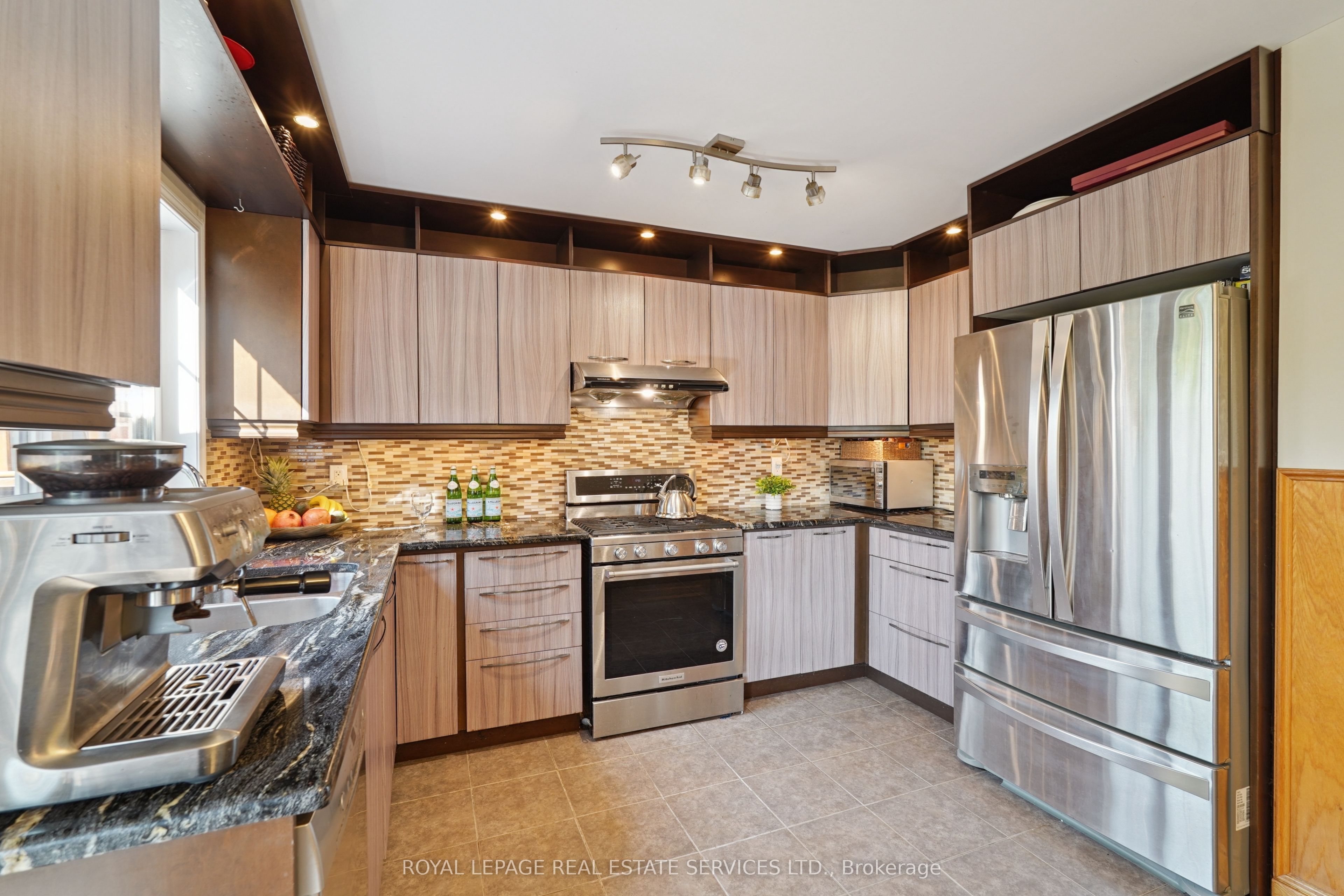 641 Symons Cross Property Photo 13