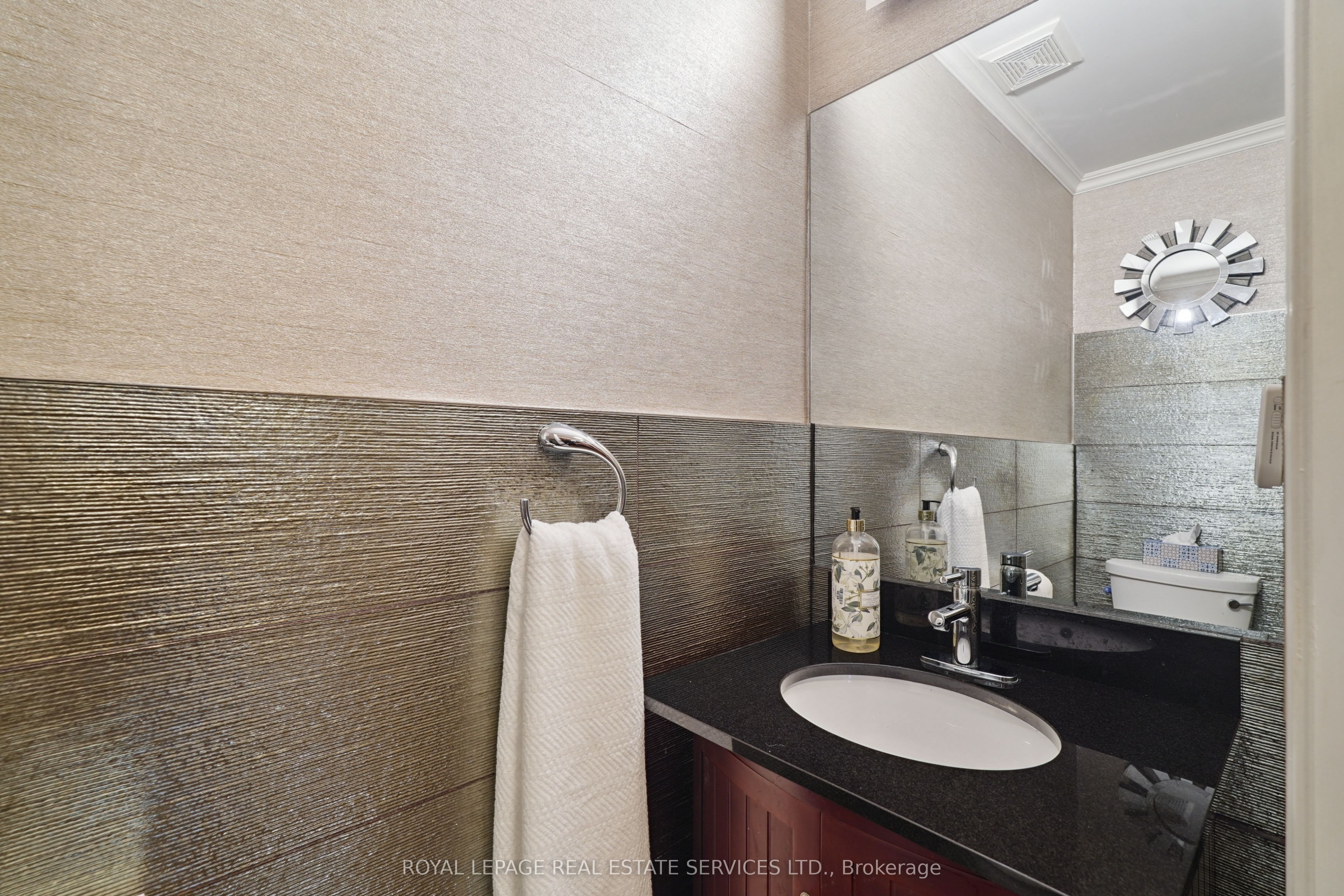 641 Symons Cross Property Photo 15