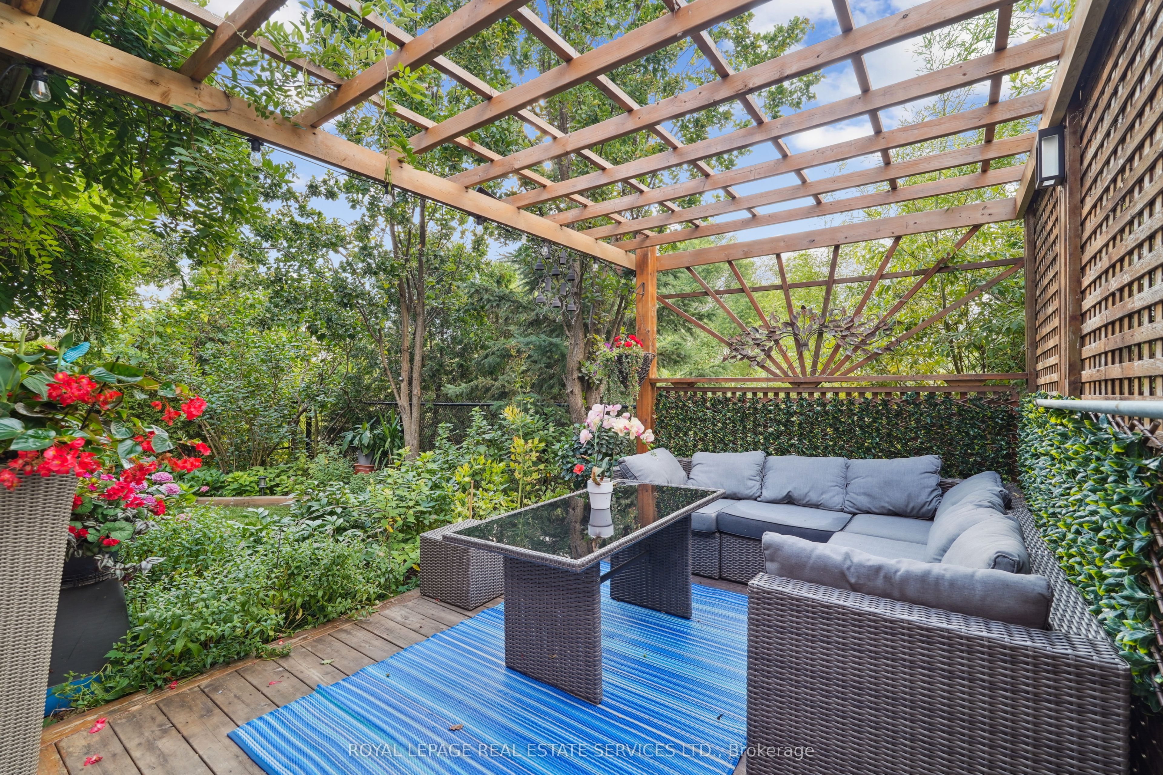 641 Symons Cross Property Photo 34