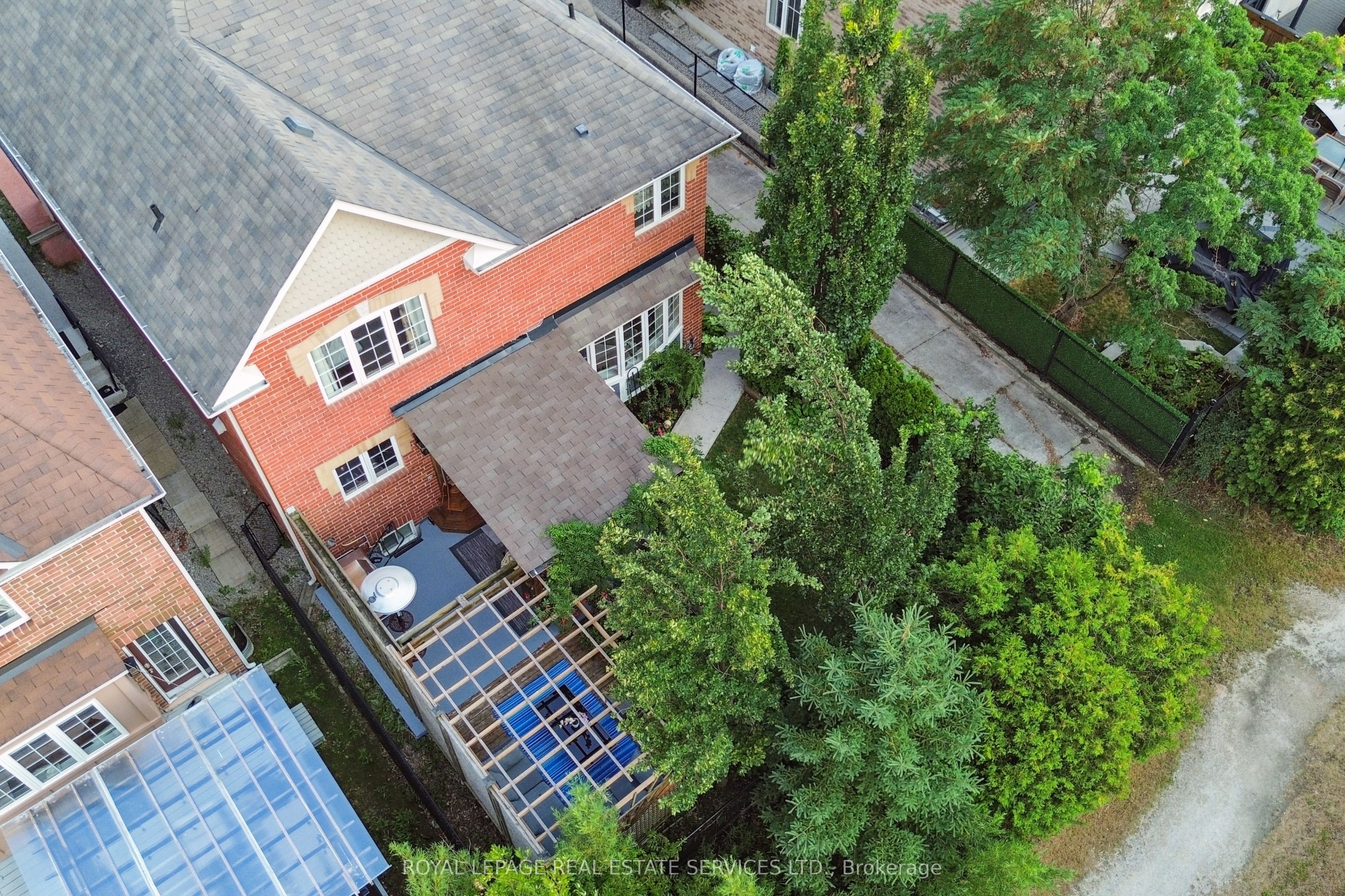 641 Symons Cross Property Photo 37