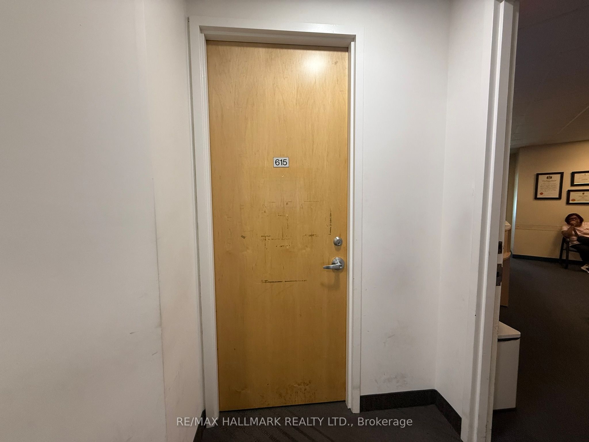 2250 Bovaird Drive E 615 Property Photo 5