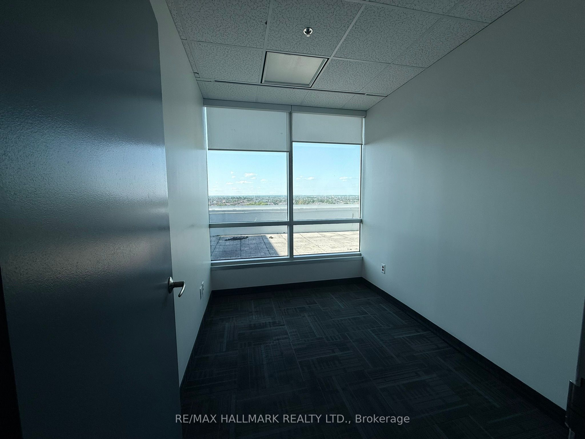 2250 Bovaird Drive E 615 Property Photo 13