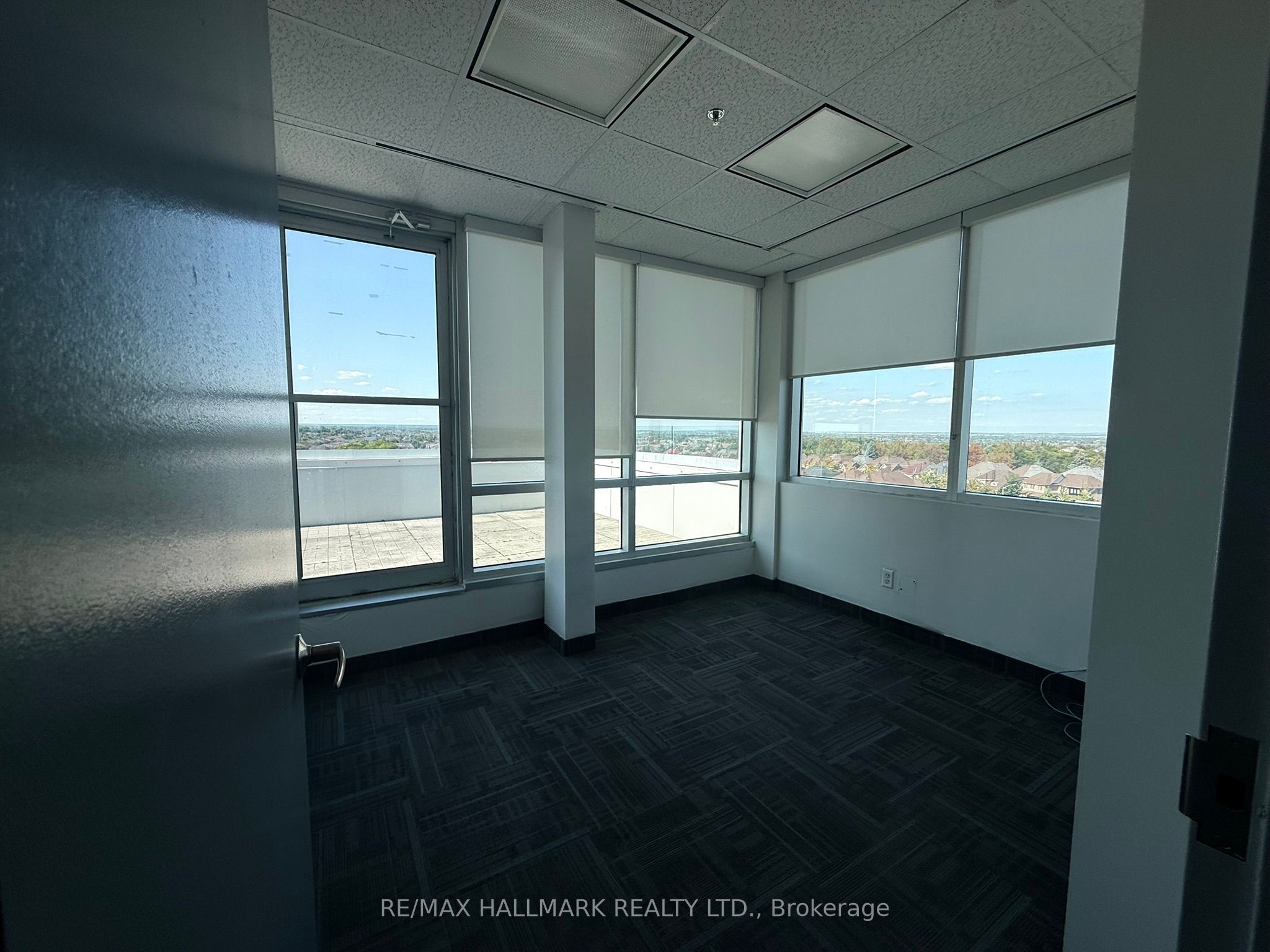 2250 Bovaird Drive E 615 Property Photo 14