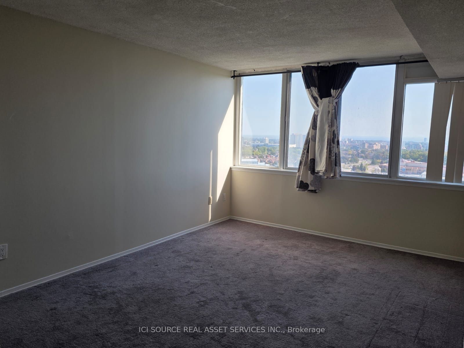 350 Webb Drive 1710 Property Photo 20