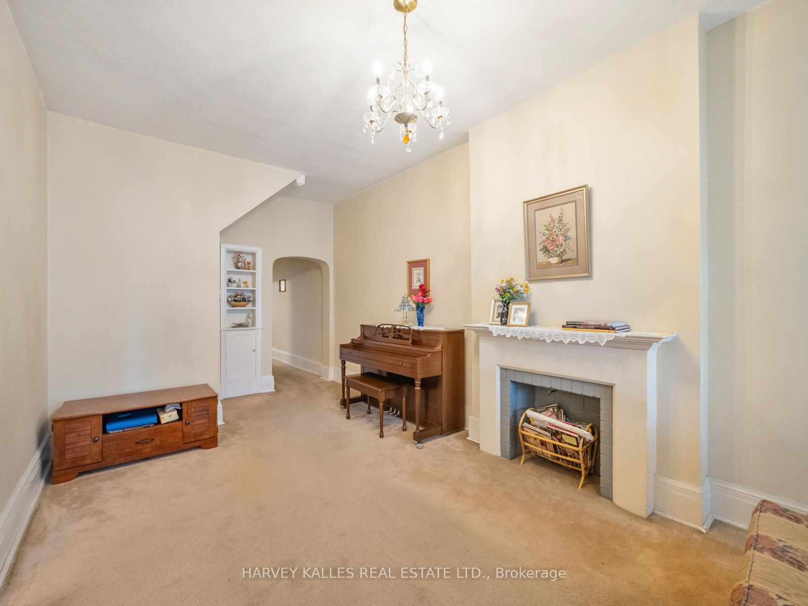 132 Close Avenue Property Photo 8