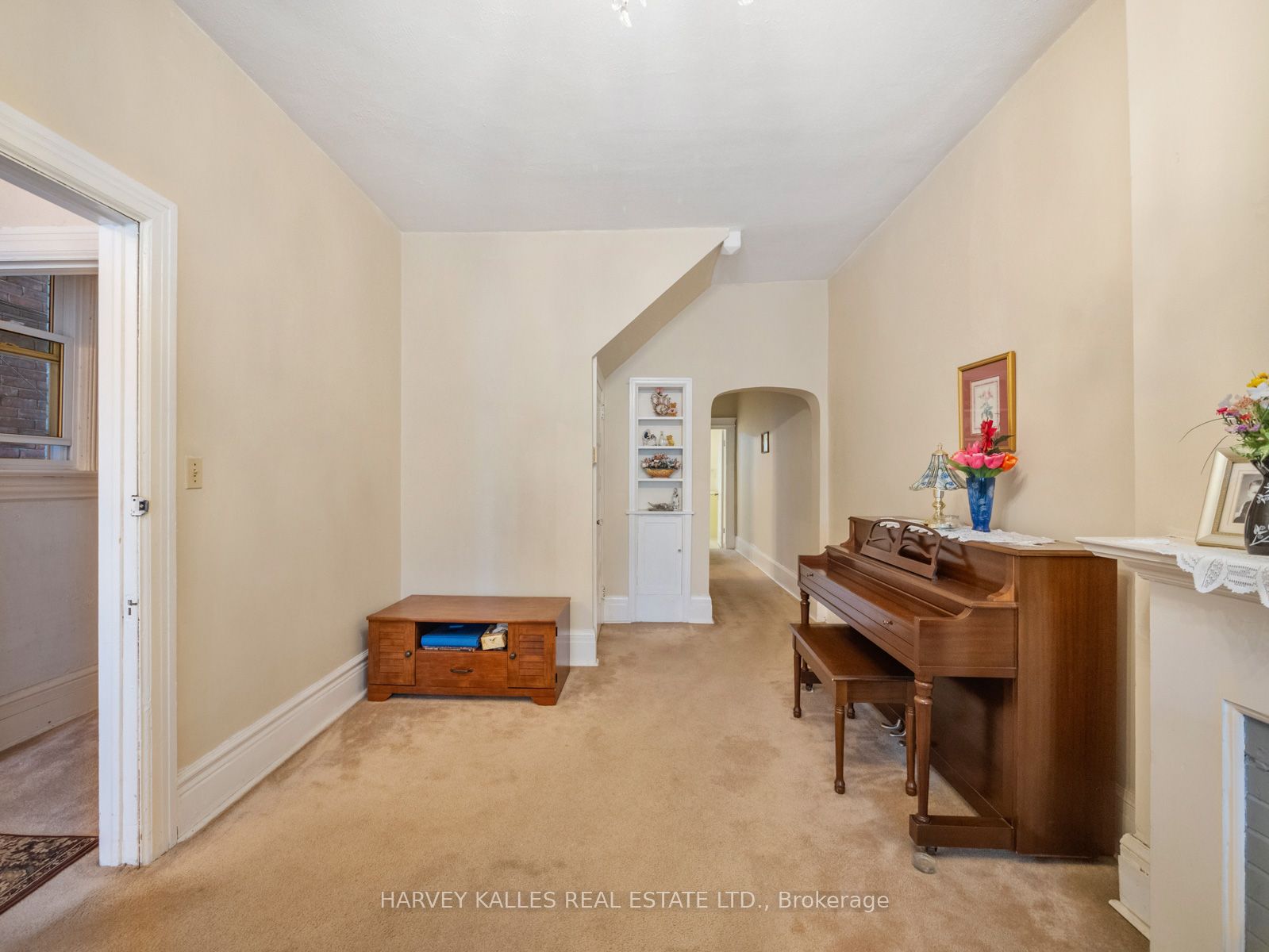 132 Close Avenue Property Photo 9