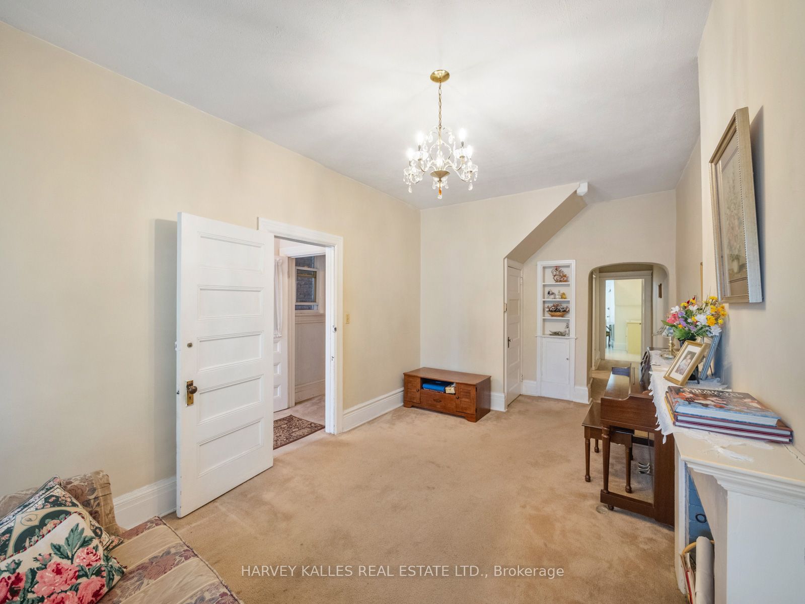 132 Close Avenue Property Photo 10