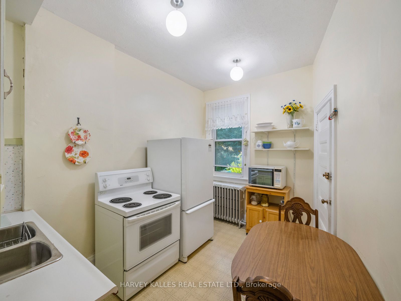 132 Close Avenue Property Photo 15