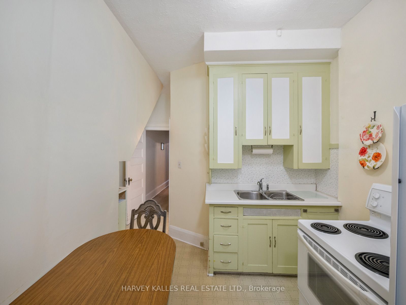 132 Close Avenue Property Photo 17