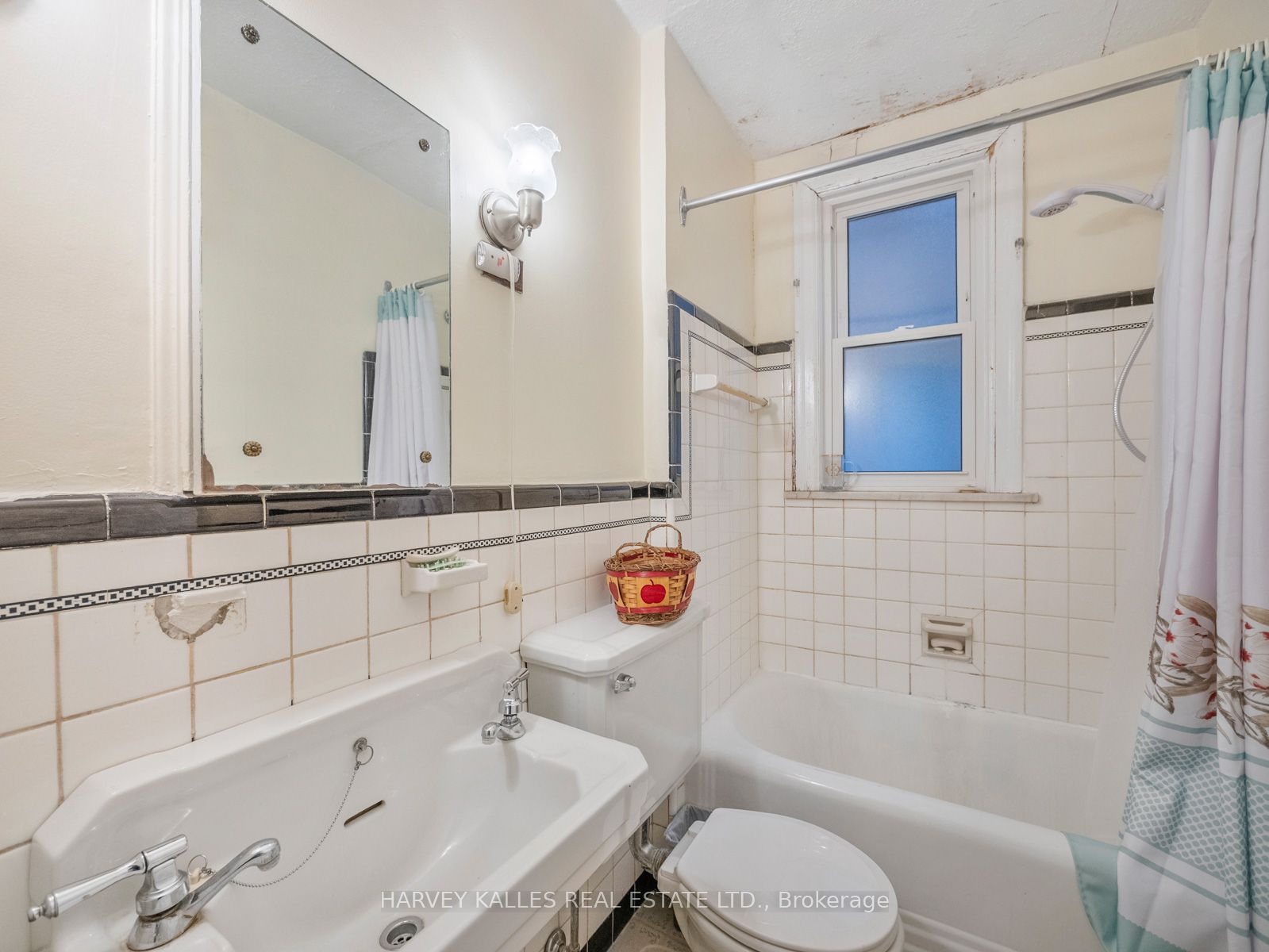 132 Close Avenue Property Photo 19