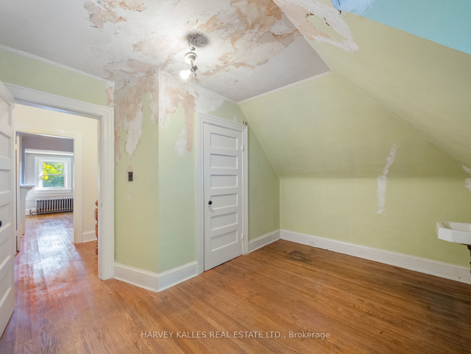 132 Close Avenue Property Photo 37