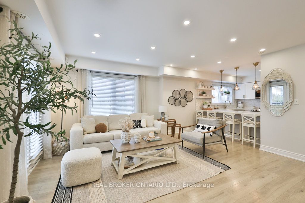 31 Hays Boulevard 14 Property Photo 1