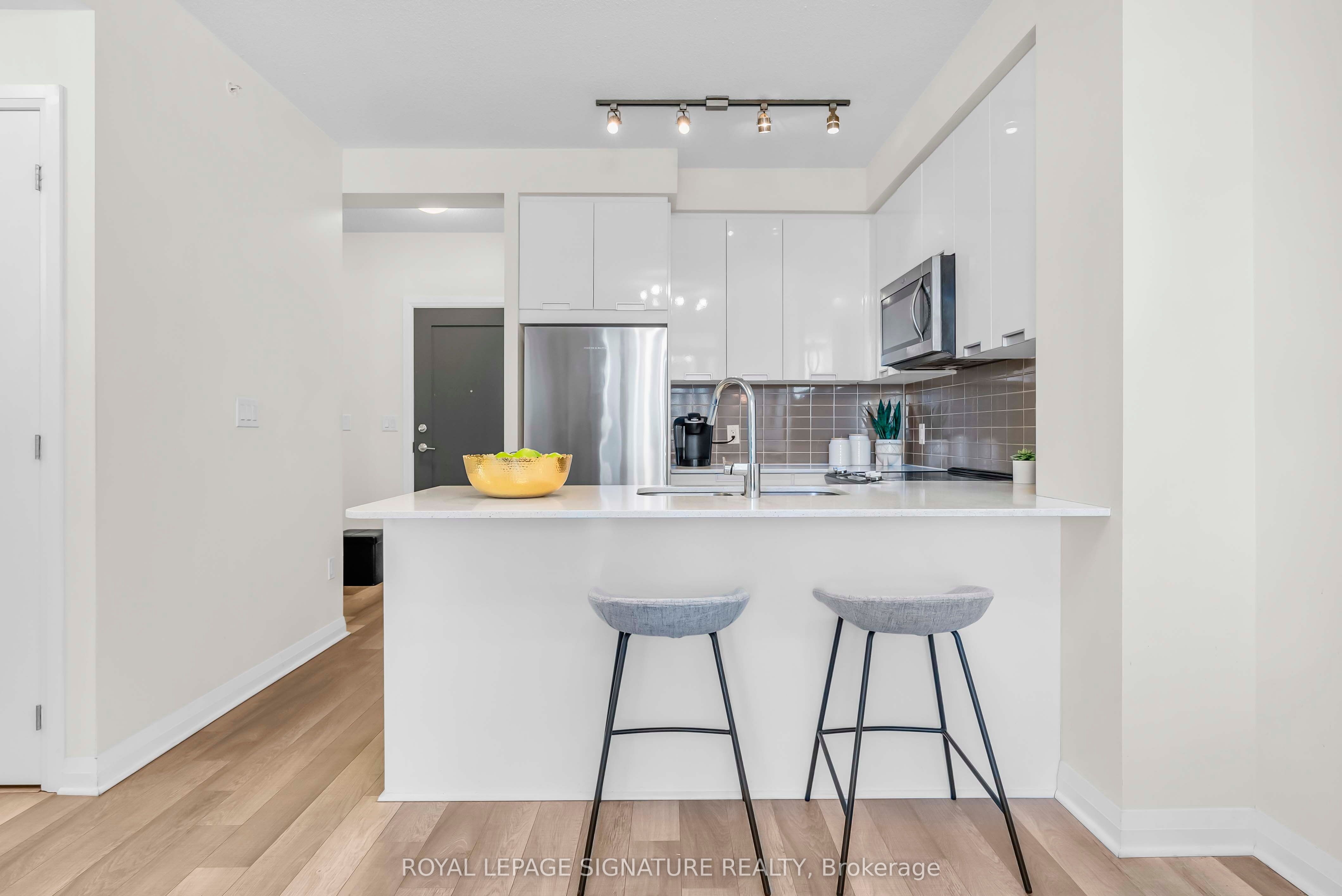 5033 Four Springs Avenue 1811 Property Photo 8