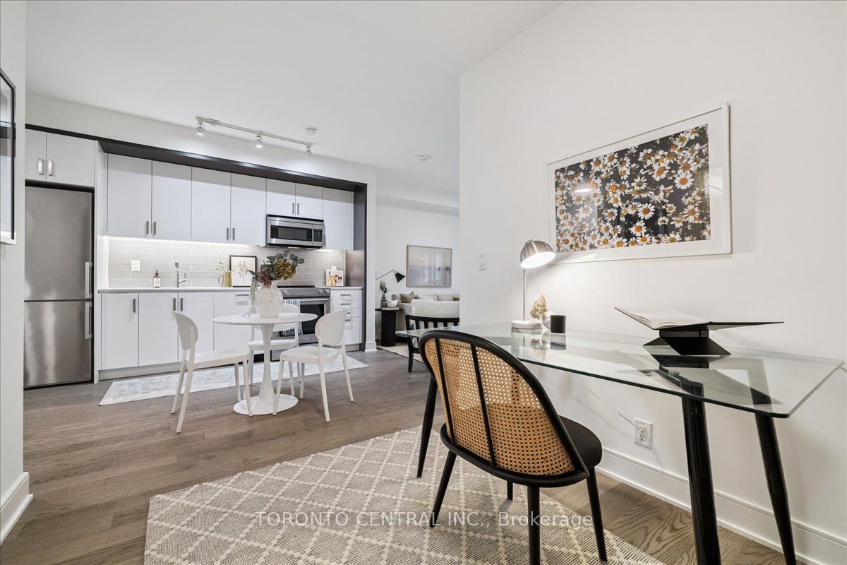 1575 Lakeshore Road W 237 Property Photo 11