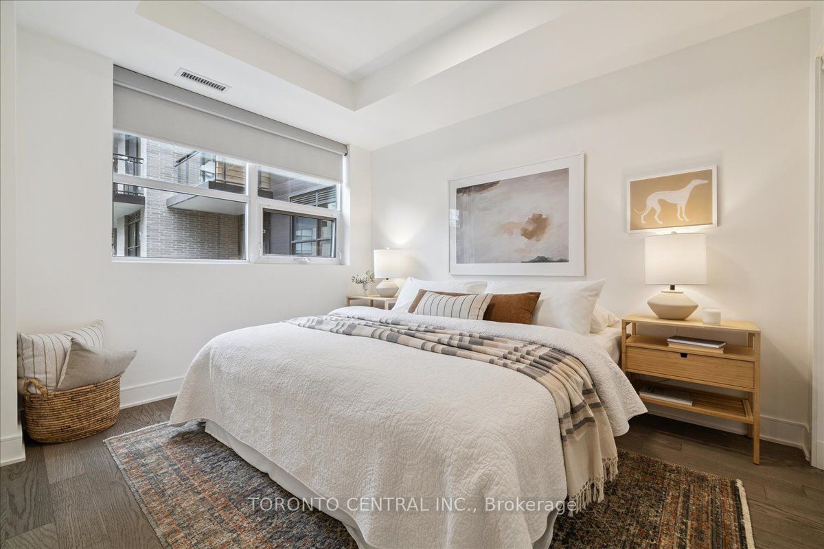 1575 Lakeshore Road W 237 Property Photo 13