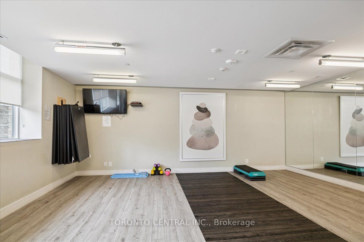 1575 Lakeshore Road W 237 Property Photo 24