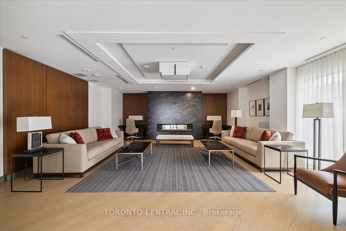 1575 Lakeshore Road W 237 Property Photo 26