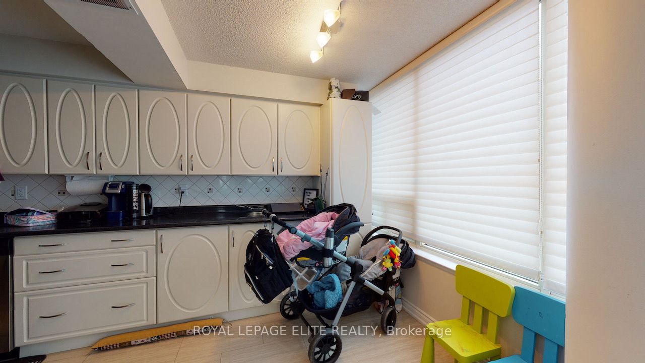 700 Constellation Drive 202 Property Photo 6