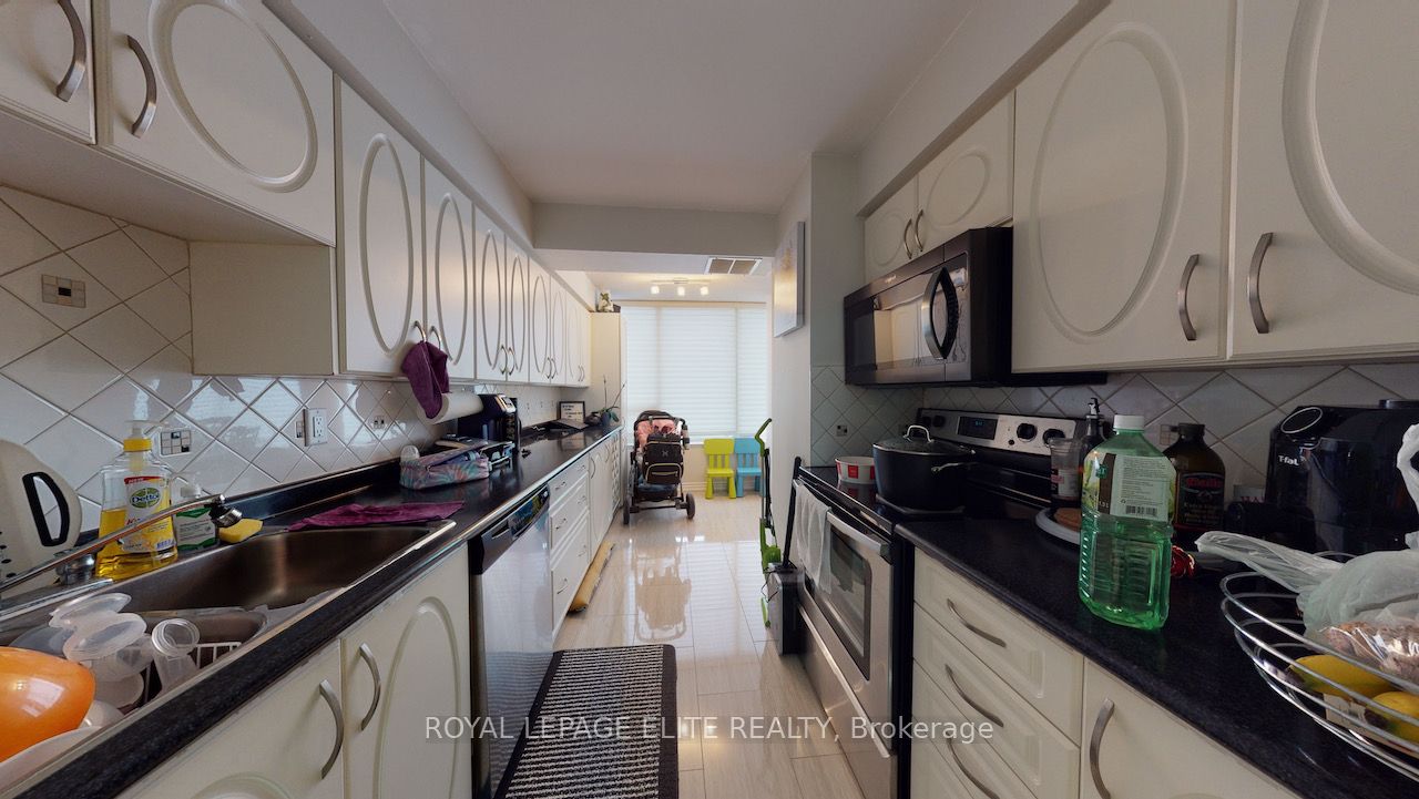 700 Constellation Drive 202 Property Photo 8