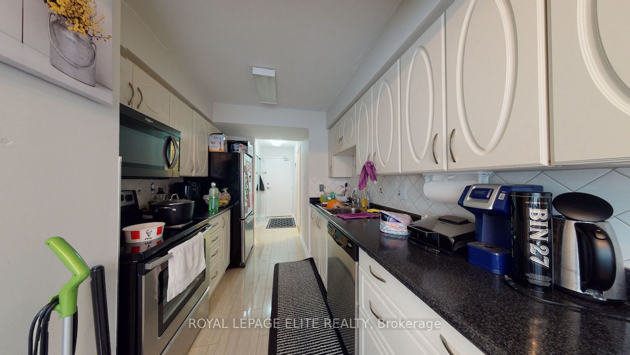 700 Constellation Drive 202 Property Photo 9