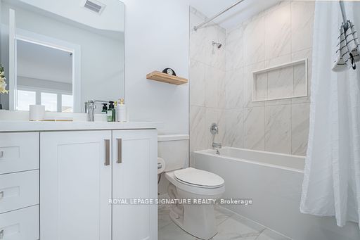 2184 Postmaster Drive W 1 Property Photo 14