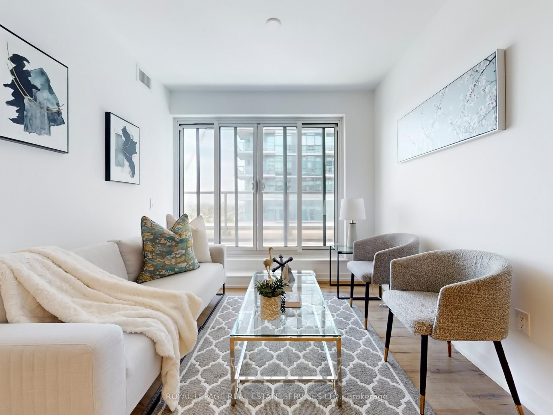 1195 The Queensway N/A 705 Property Photo 1