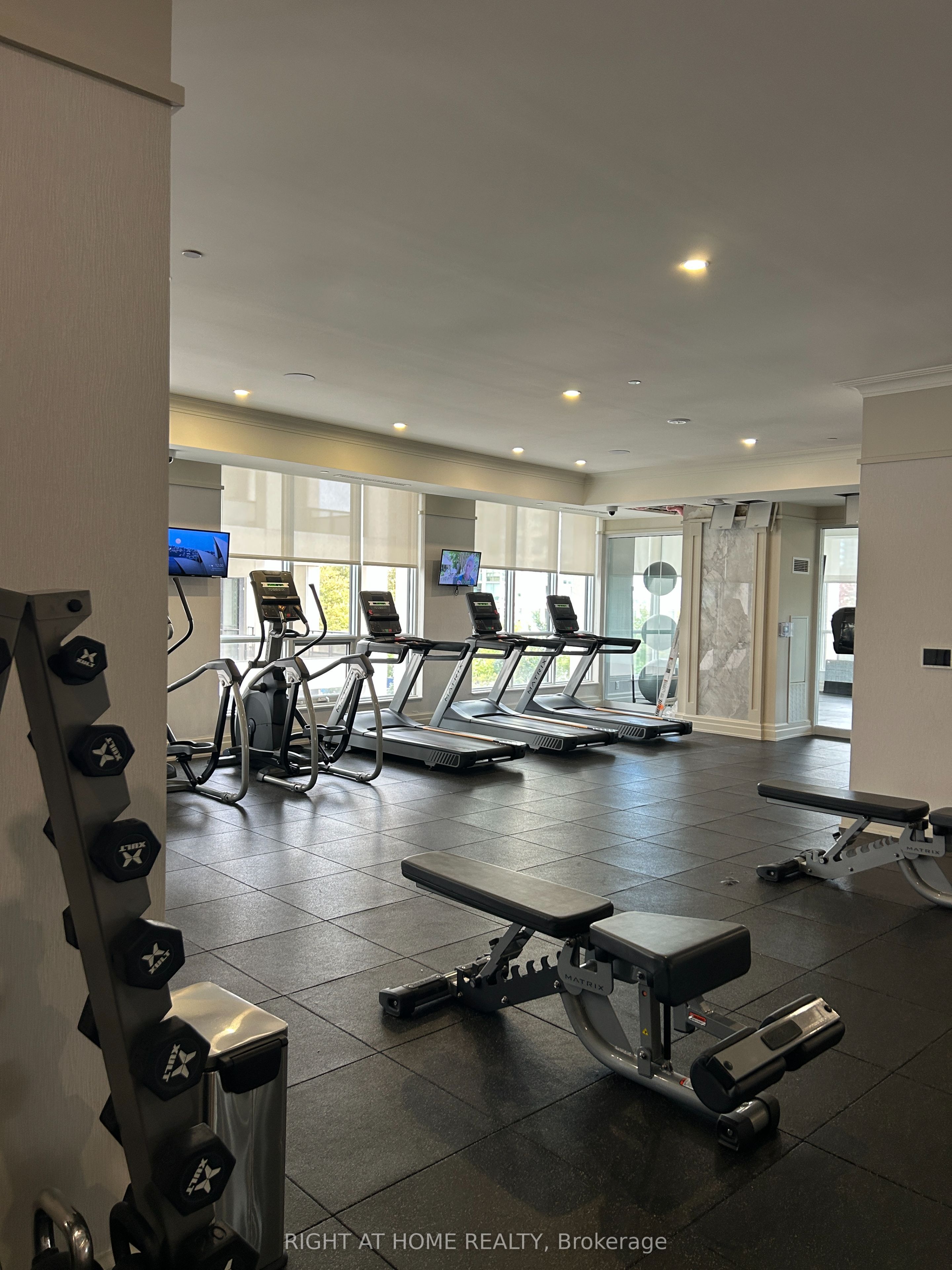 36 Elm Drive 202 Property Photo 22