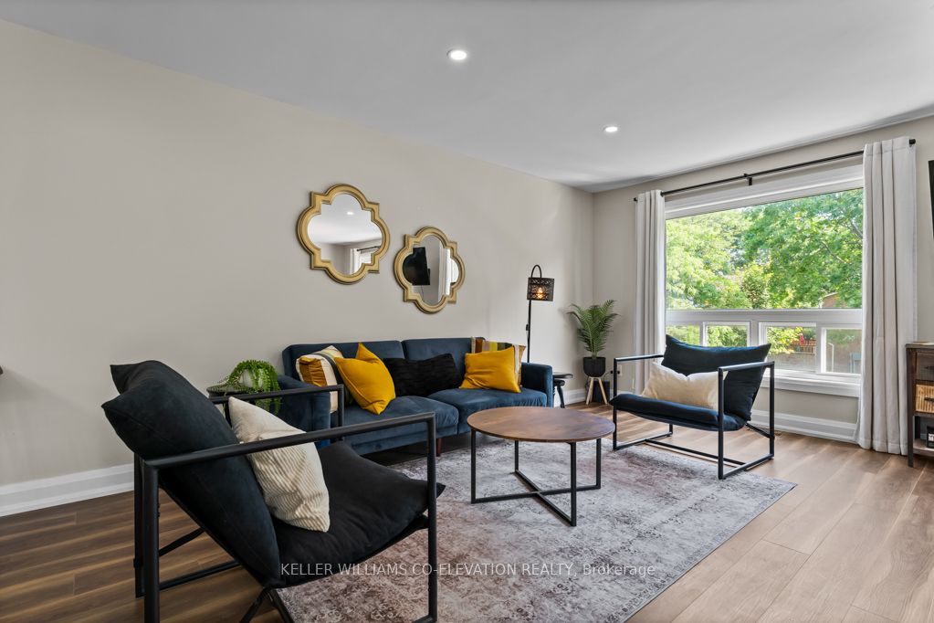 1555 Newlands Crescent Property Photo 14