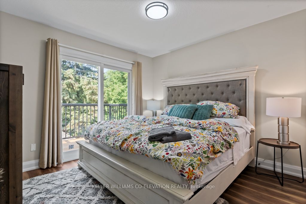 1555 Newlands Crescent Property Photo 28