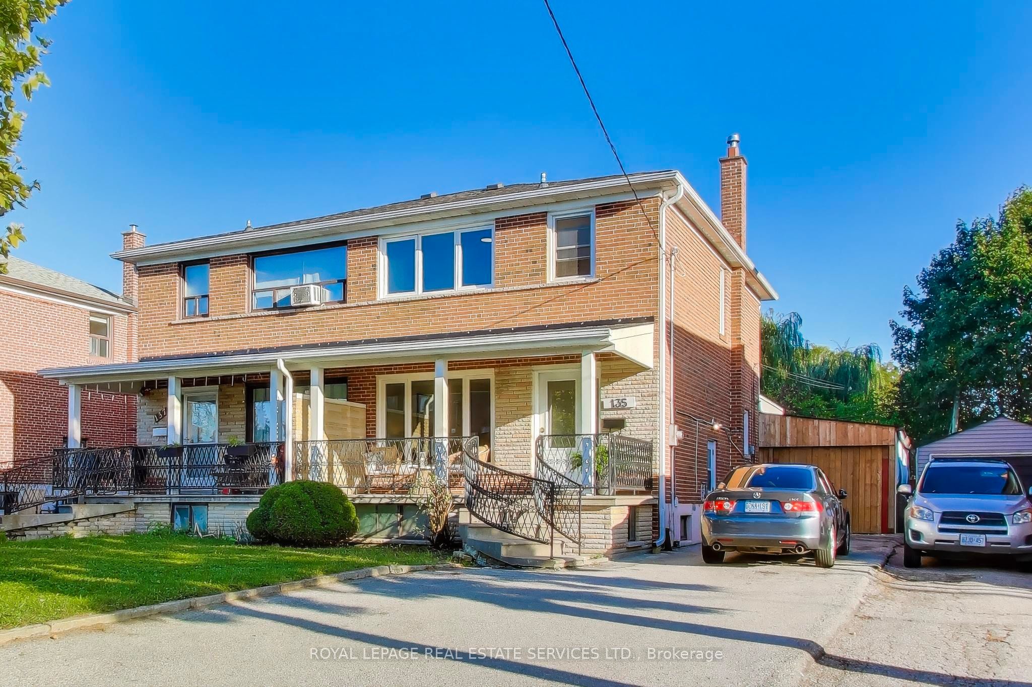 135 Giltspur Drive Property Photo 2