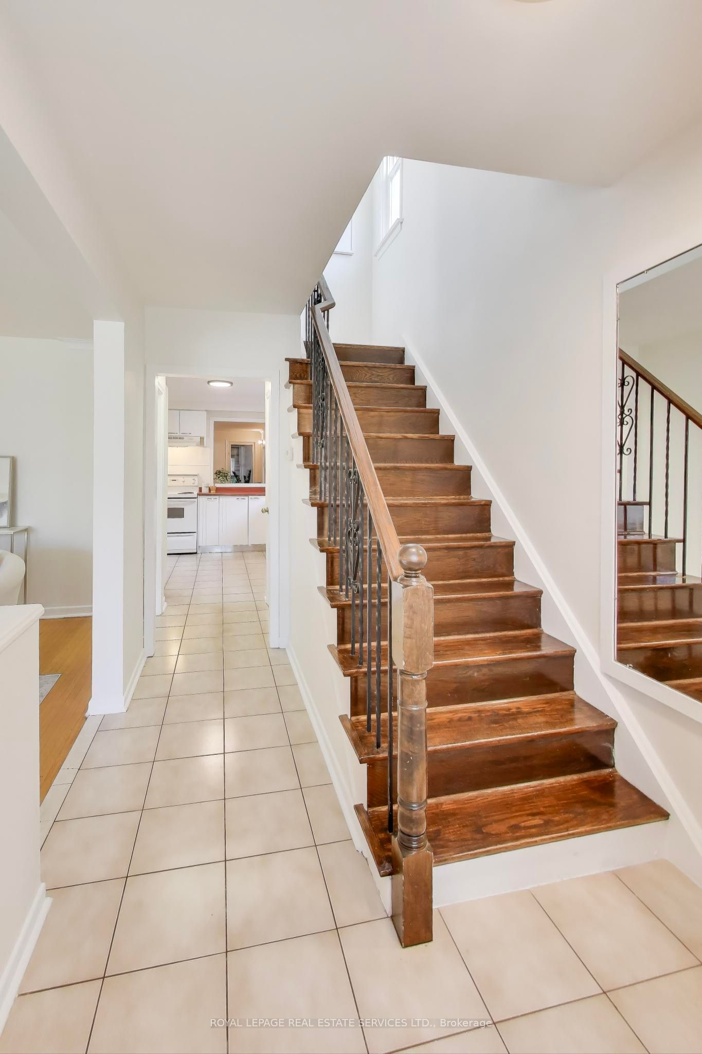 135 Giltspur Drive Property Photo 6