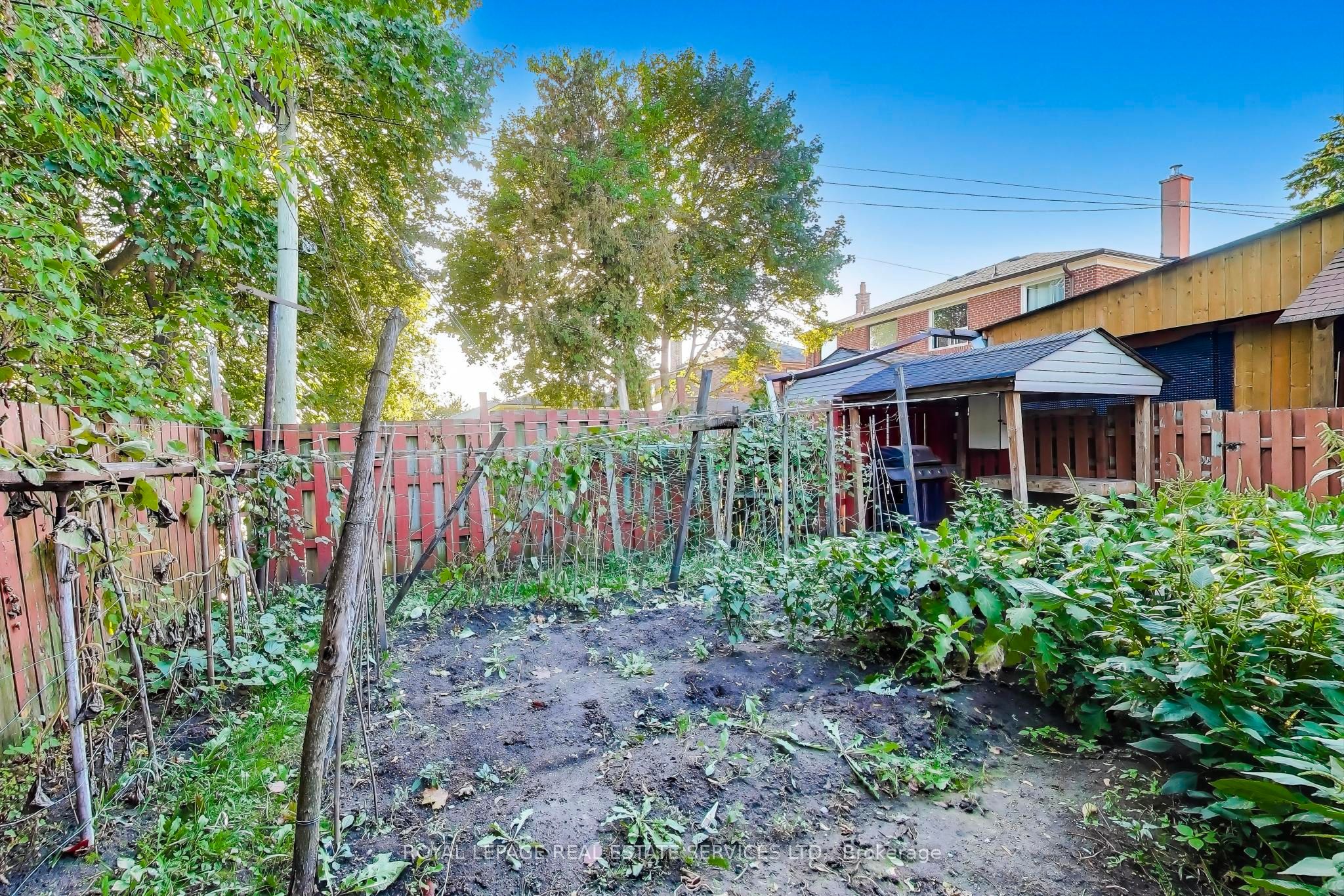 135 Giltspur Drive Property Photo 43