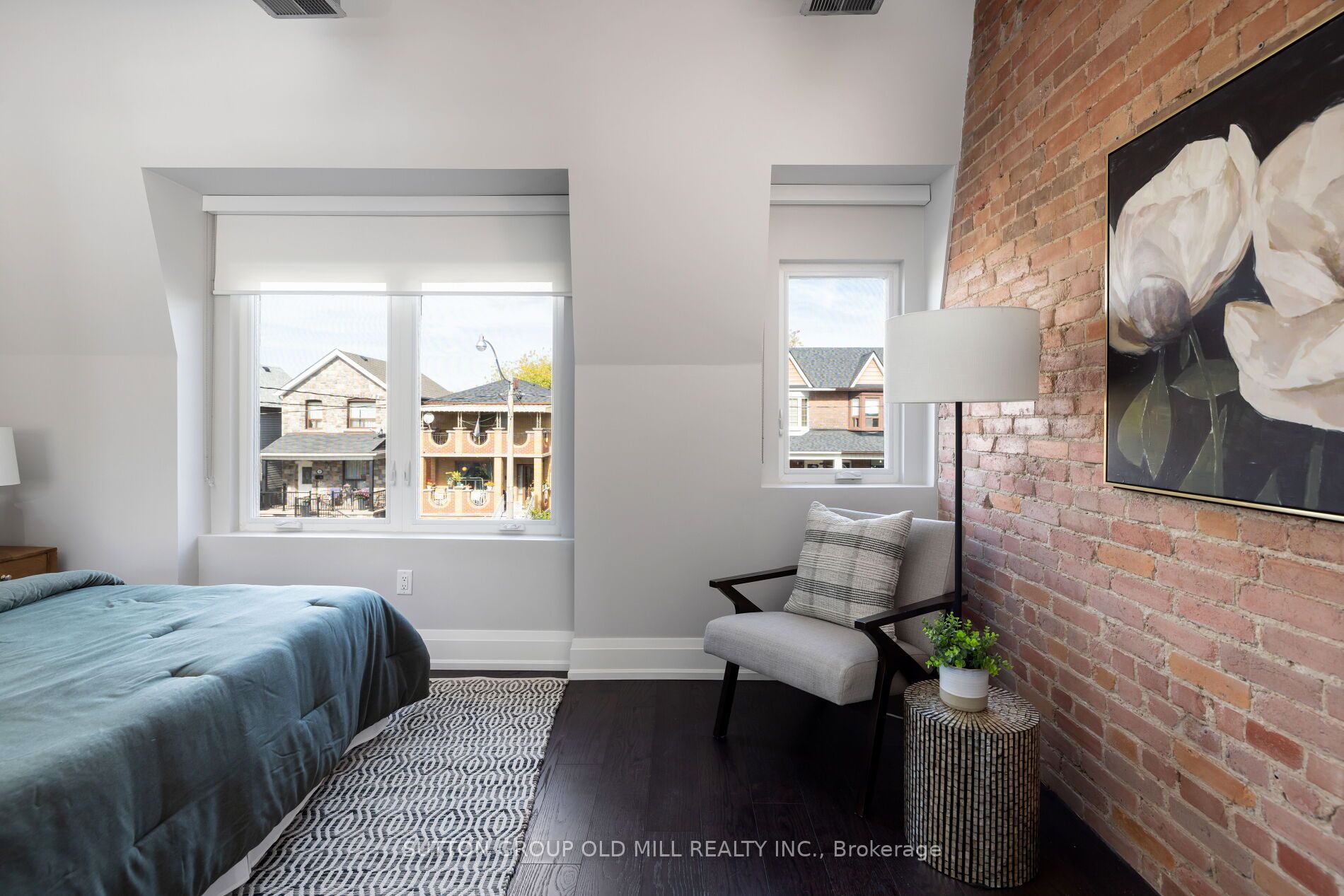 69 Peterborough Avenue Property Photo 4