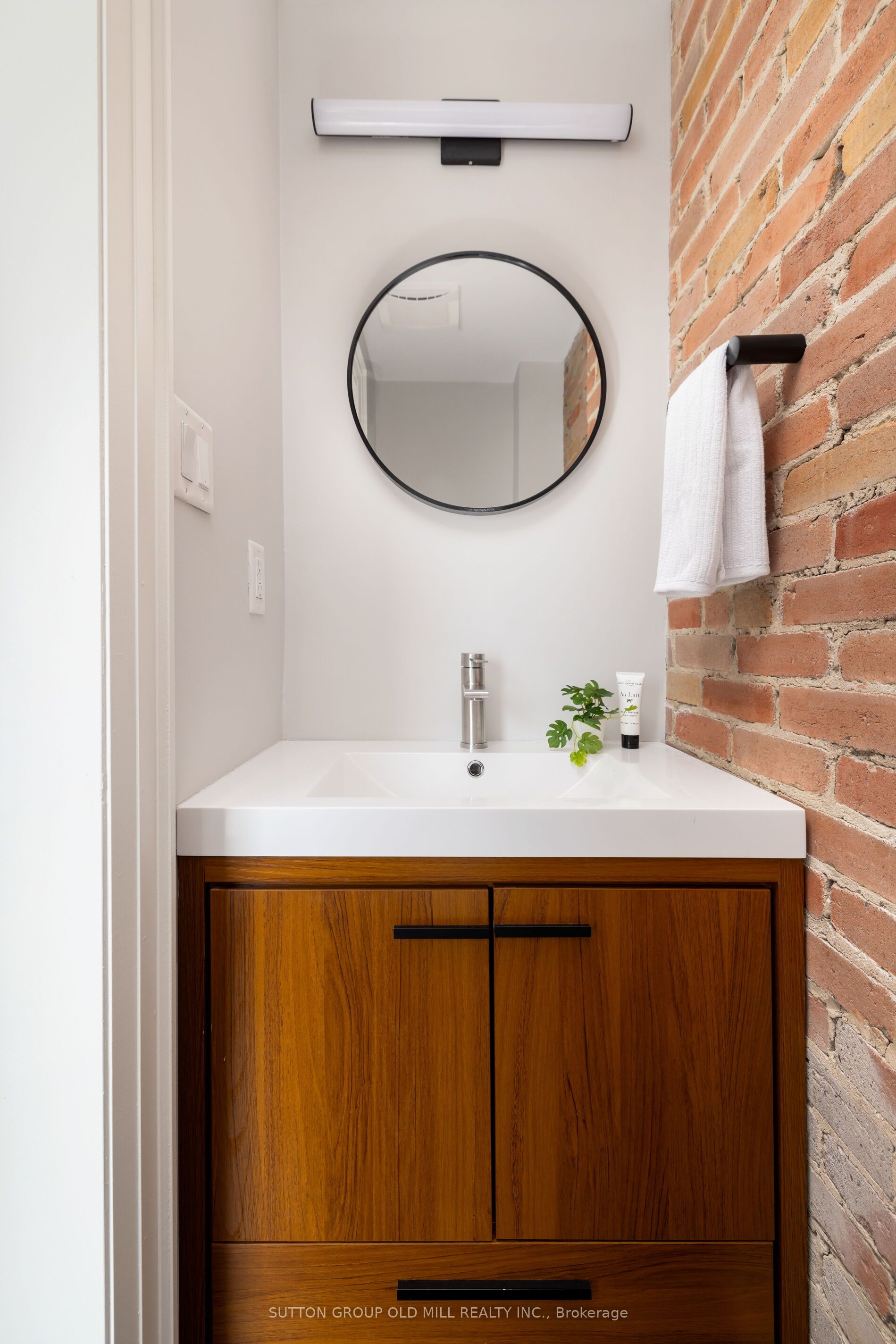 69 Peterborough Avenue Property Photo 5