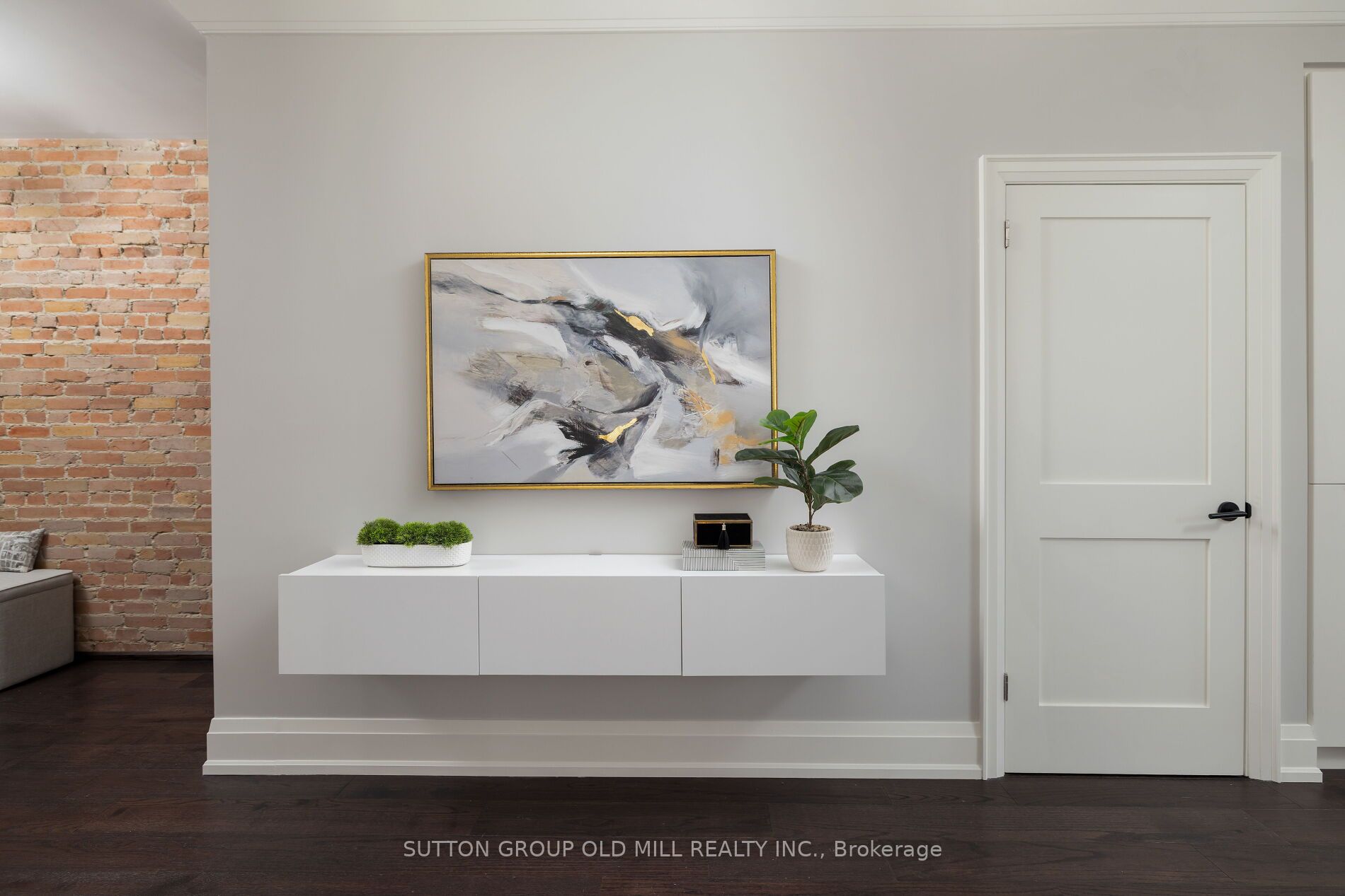 69 Peterborough Avenue Property Photo 6