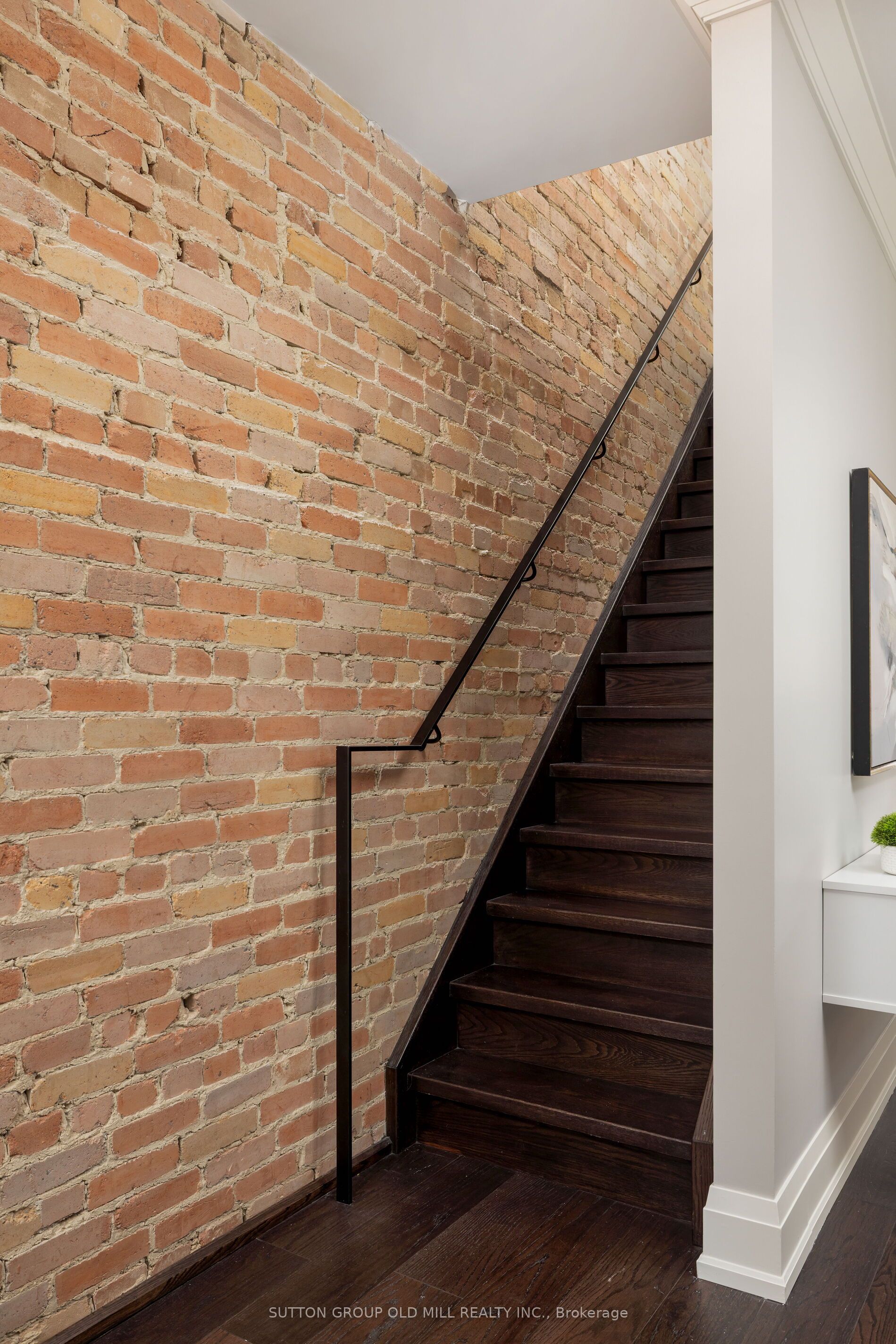 69 Peterborough Avenue Property Photo 8