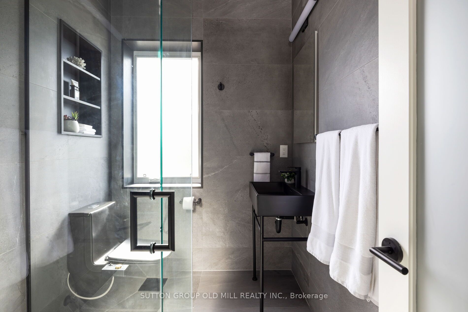 69 Peterborough Avenue Property Photo 40