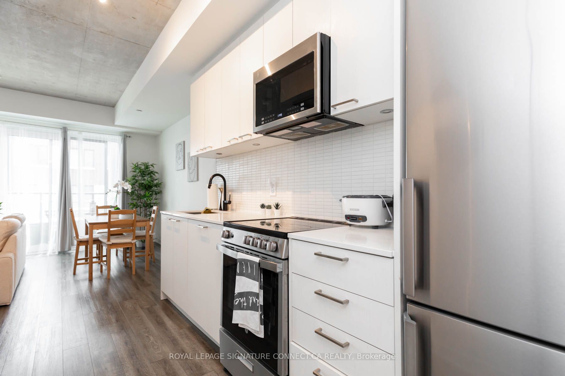 1808 St Clair Avenue W 219 Property Photo 6