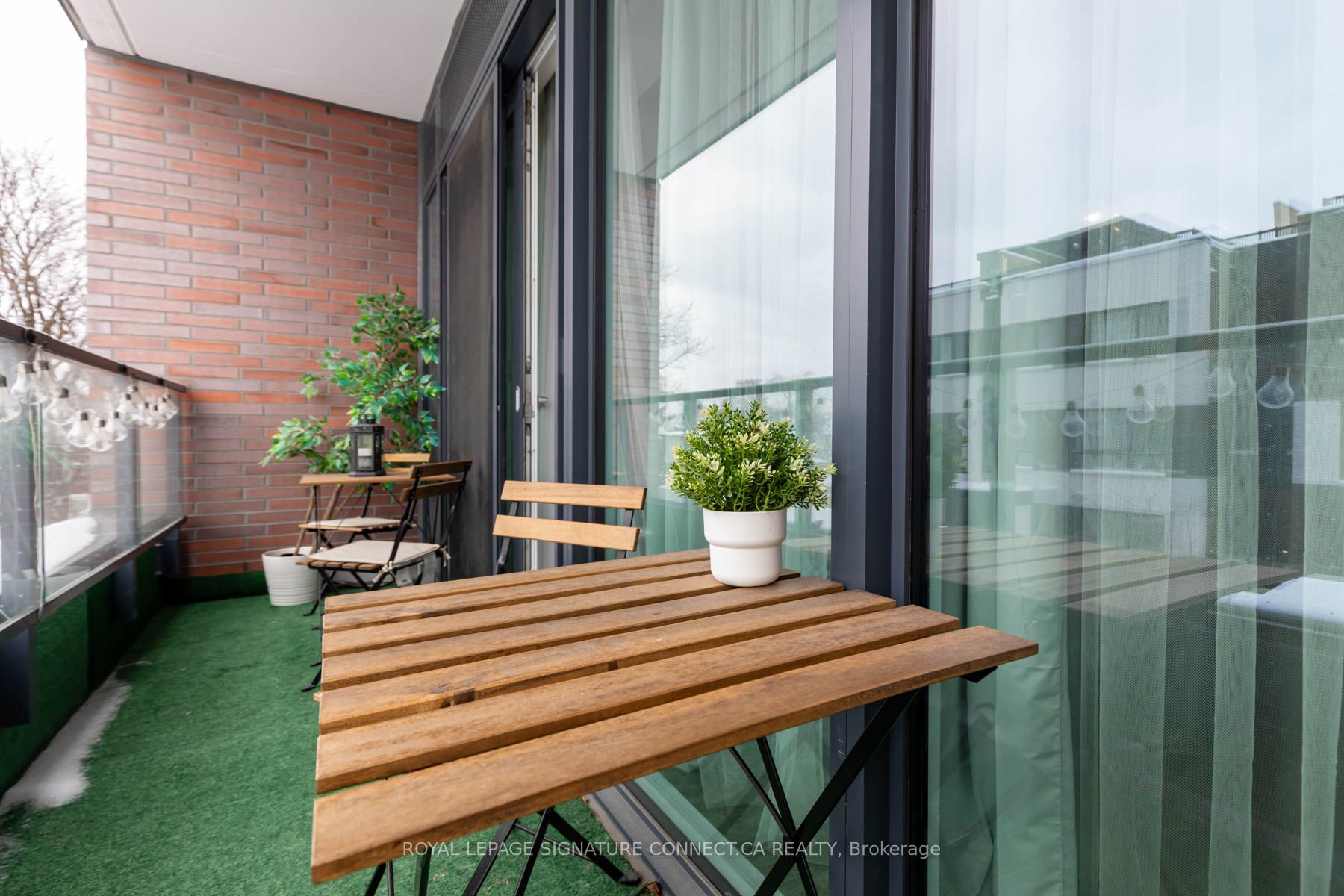 1808 St Clair Avenue W 219 Property Photo 15