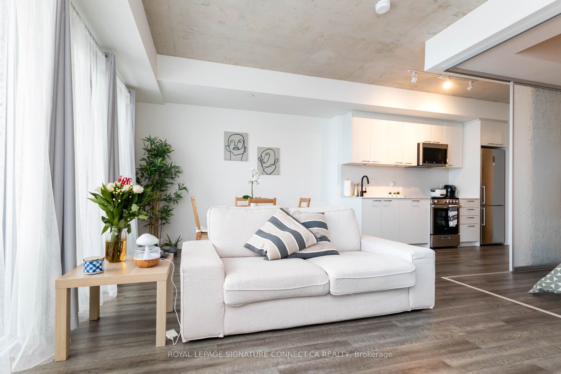 1808 St Clair Avenue W 219 Property Photo 17