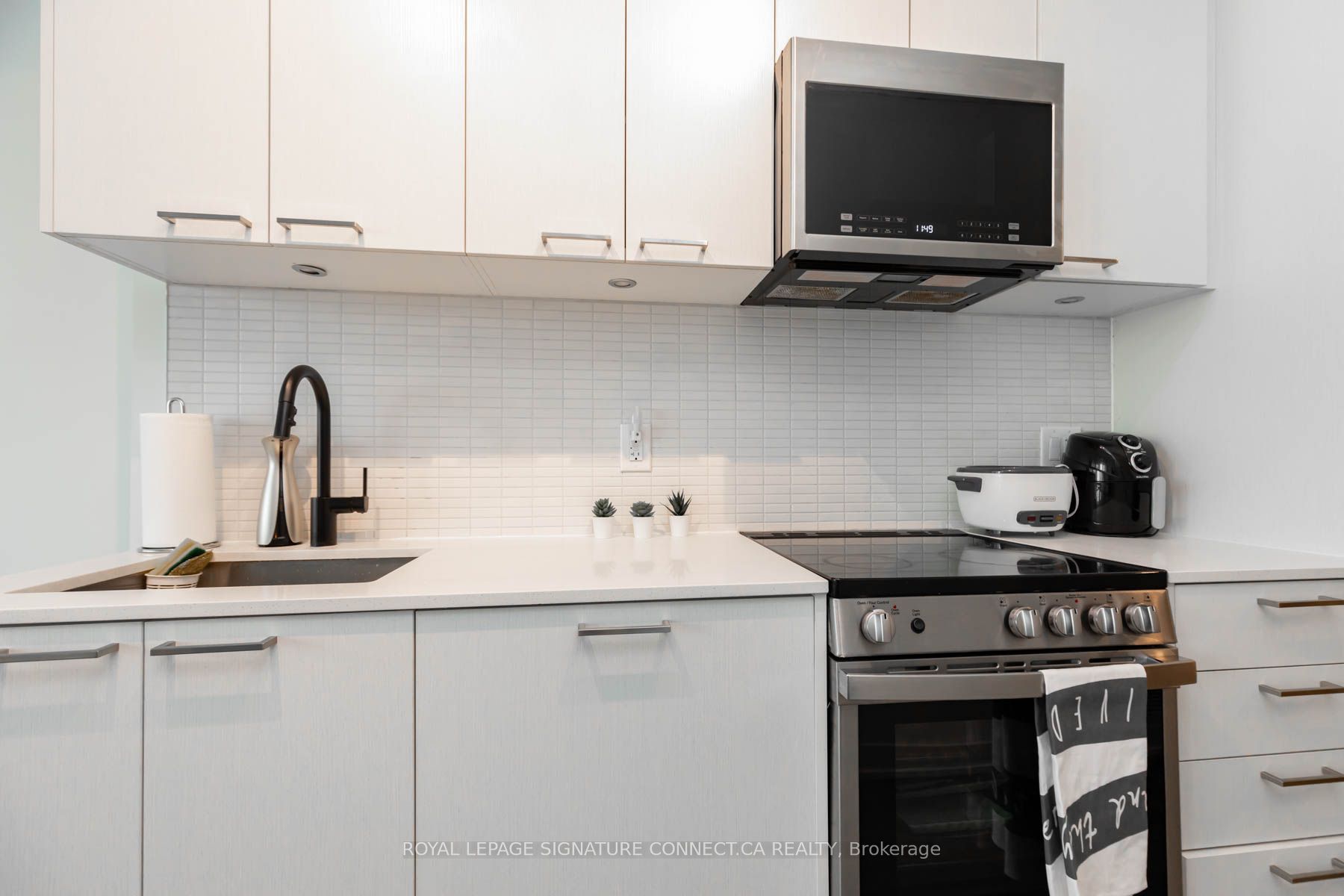 1808 St Clair Avenue W 219 Property Photo 19