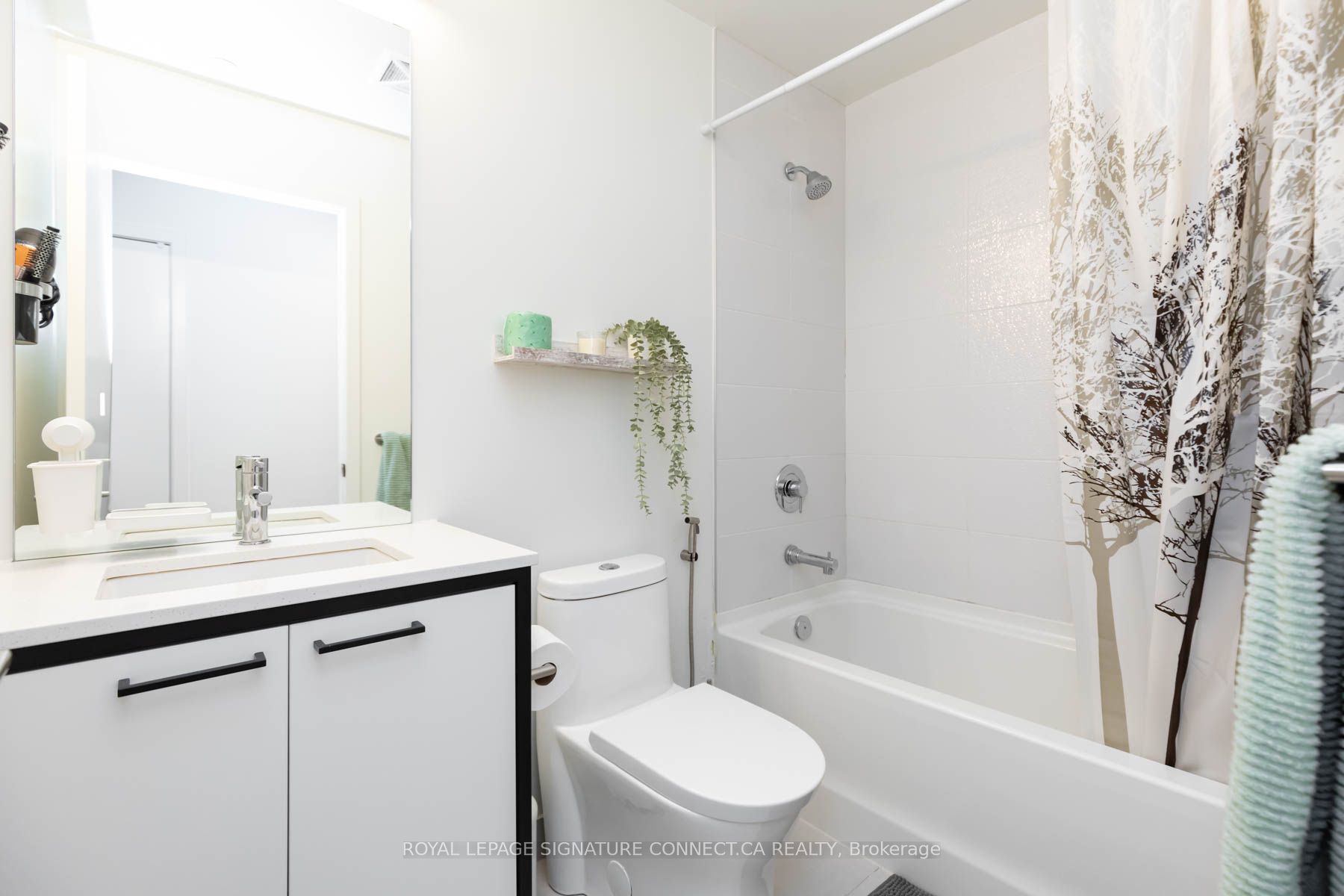 1808 St Clair Avenue W 219 Property Photo 24