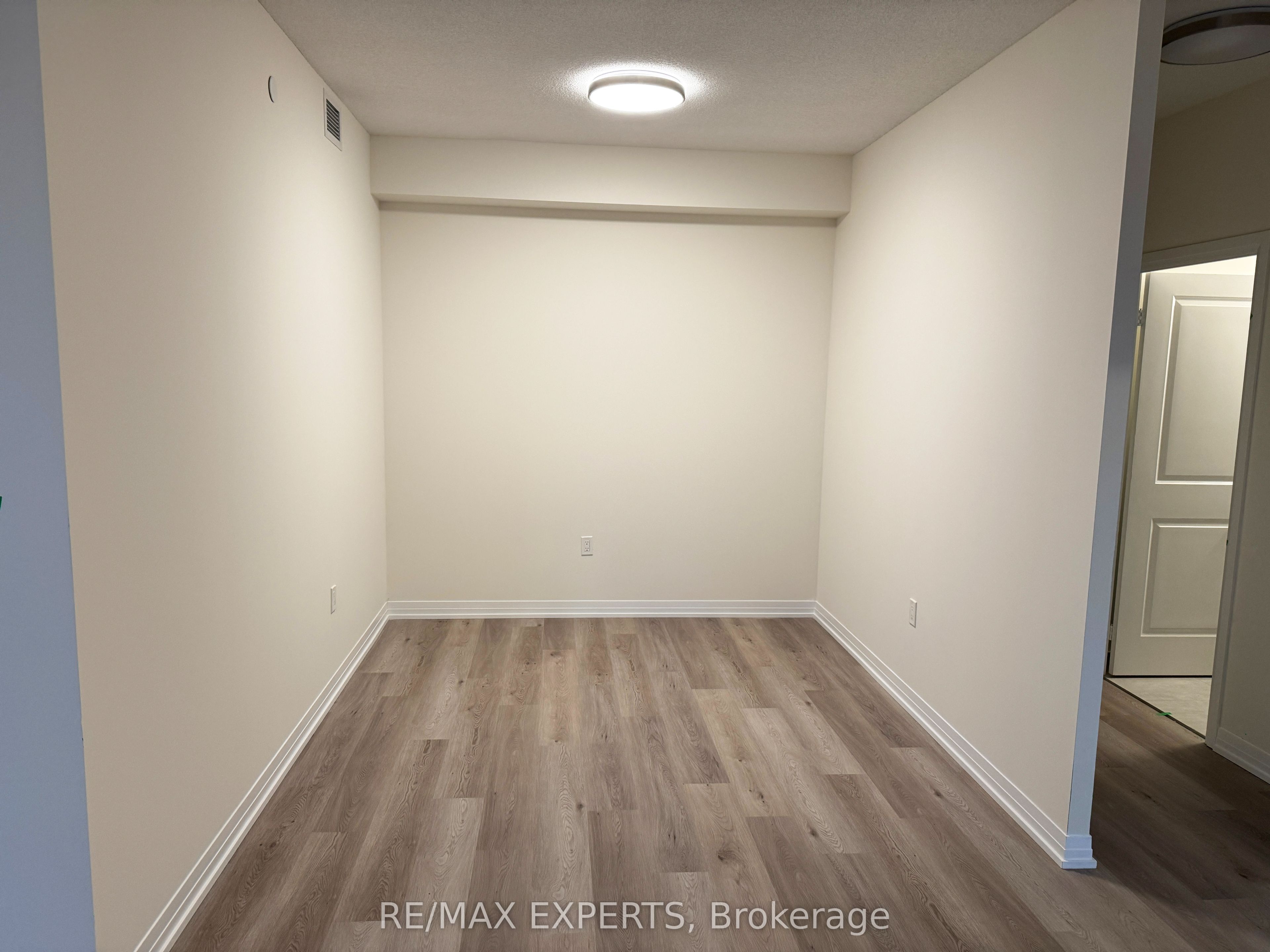 15 Watergarden Drive 2701 Property Photo 9