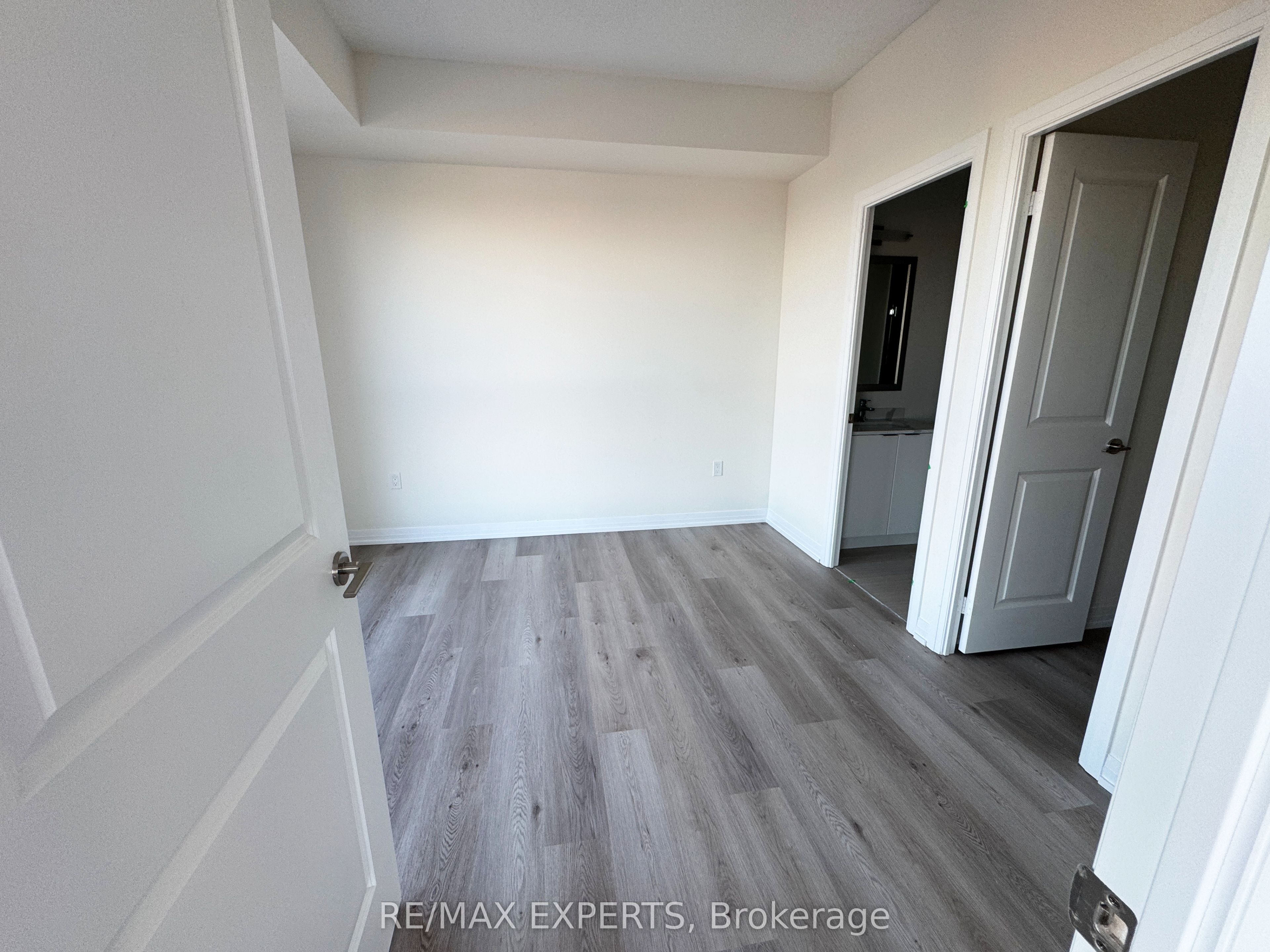 15 Watergarden Drive 2701 Property Photo 17