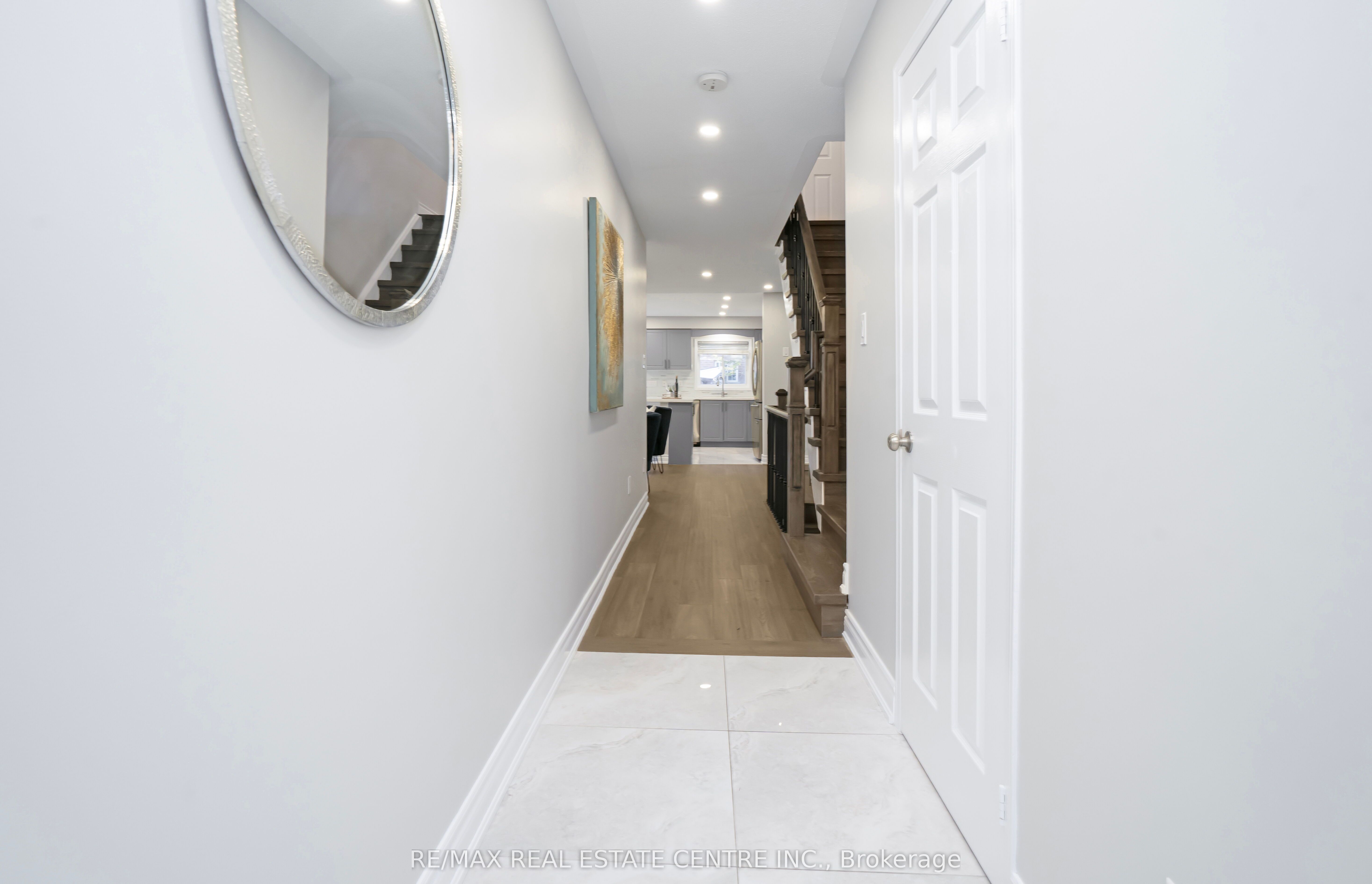 5255 Palmetto Place 165 Property Photo 4