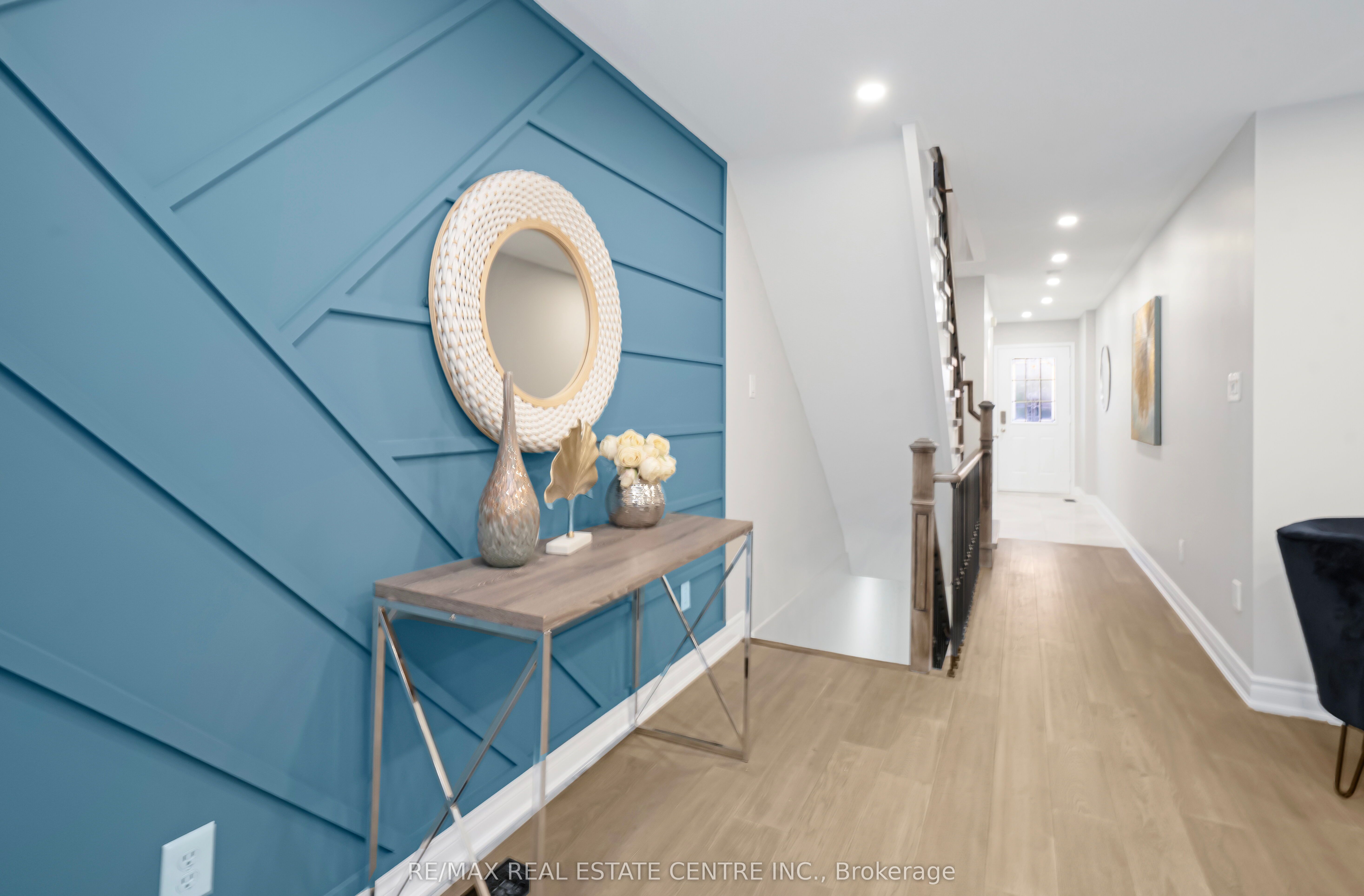 5255 Palmetto Place 165 Property Photo 7