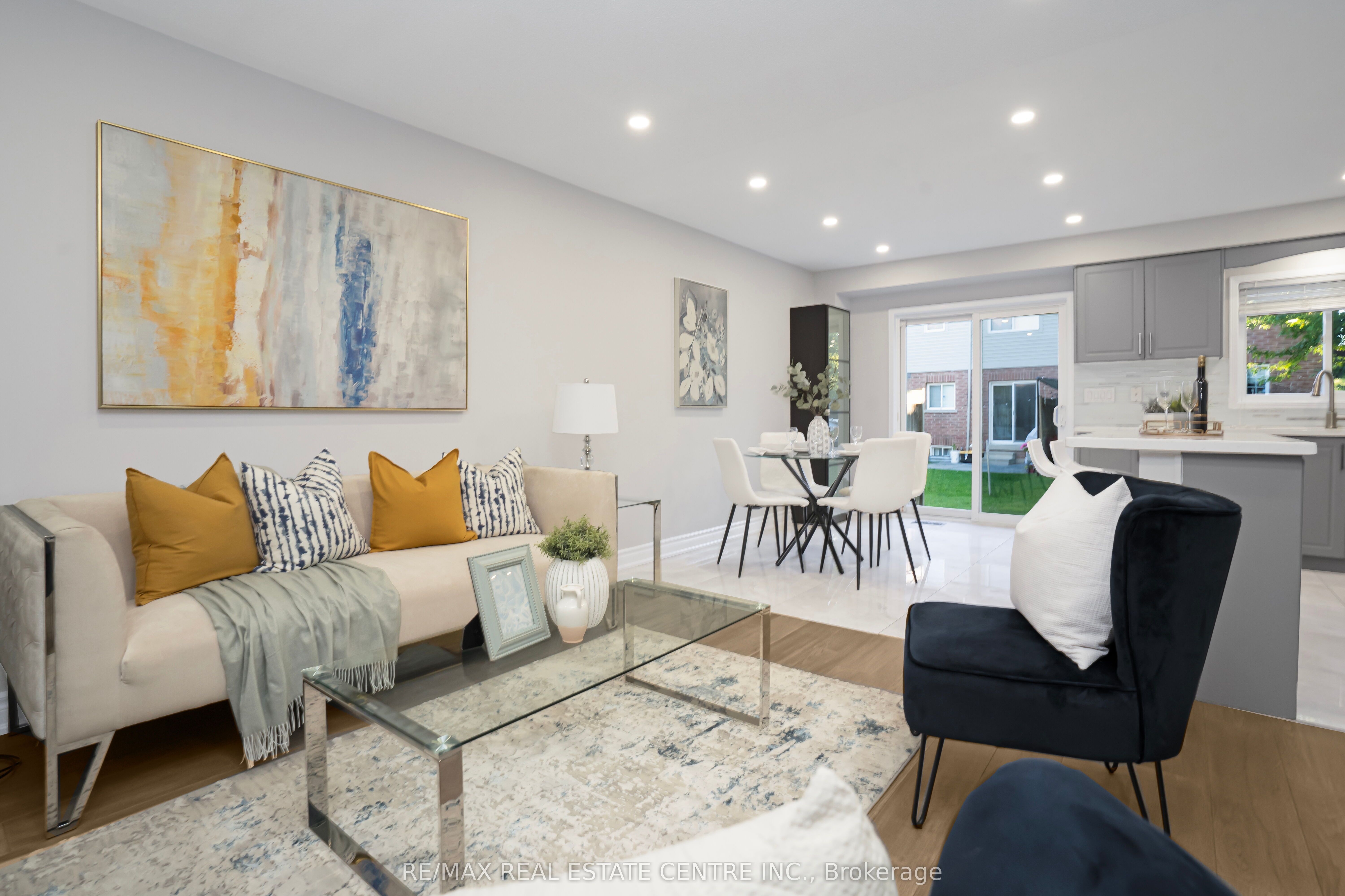 5255 Palmetto Place 165 Property Photo 11